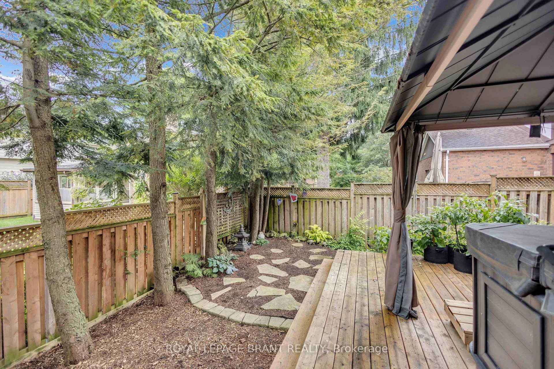 Photo 54 of 490 Devonshire Avenue, Woodstock, Woodstock - North — HOMEH