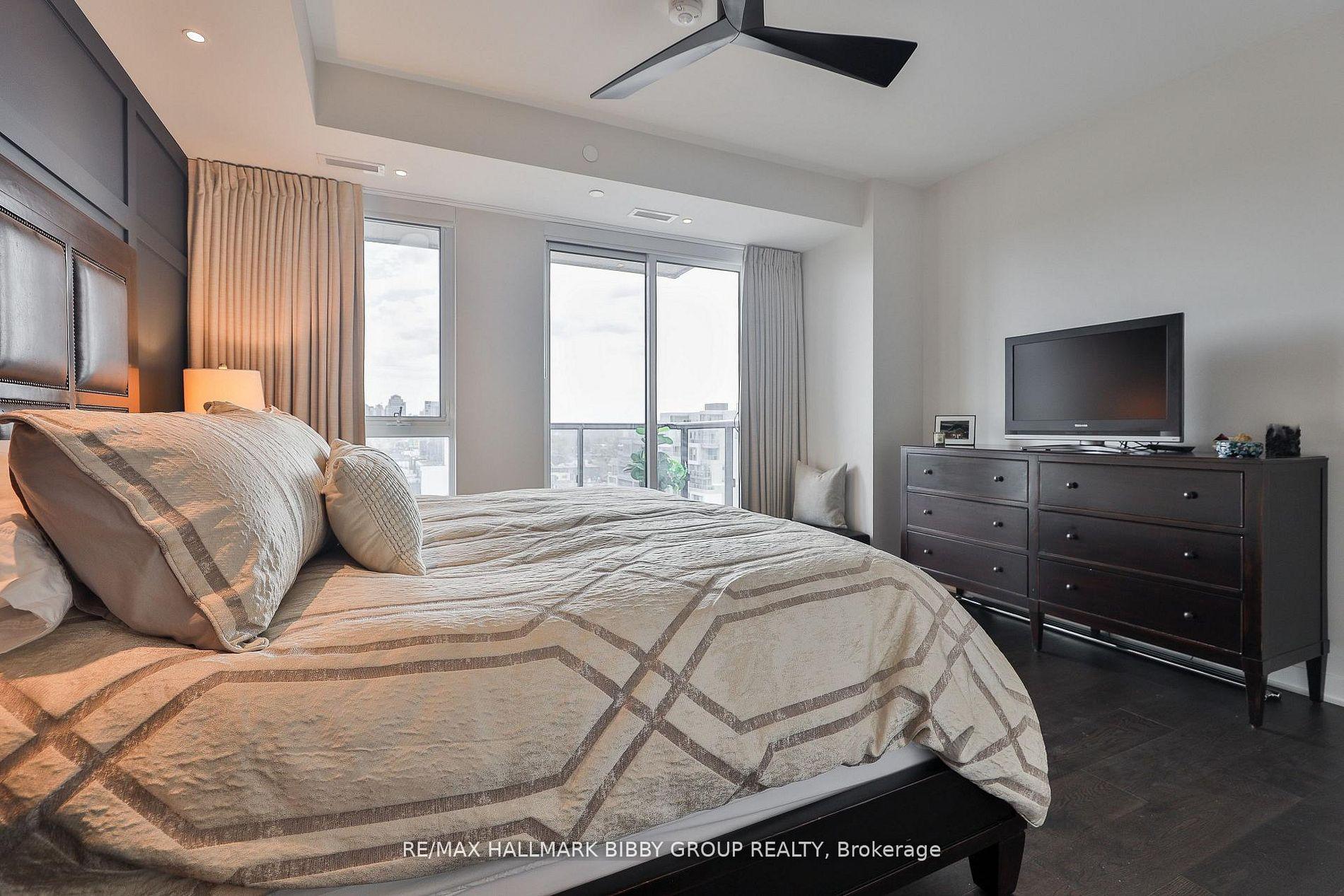 Photo 16 of Unit 1105, 185 Alberta Avenue, Toronto, Oakwood Village — HOMEH