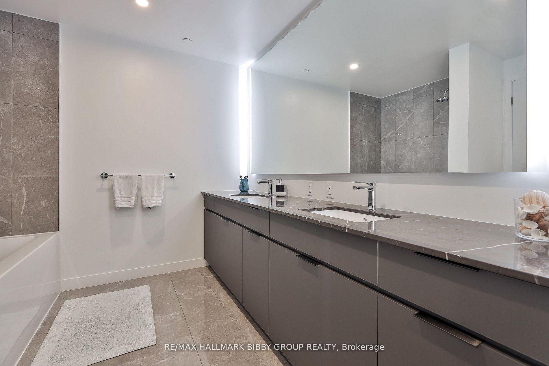 Photo 17 of Unit 1105, 185 Alberta Avenue, Toronto, Oakwood Village — HOMEH