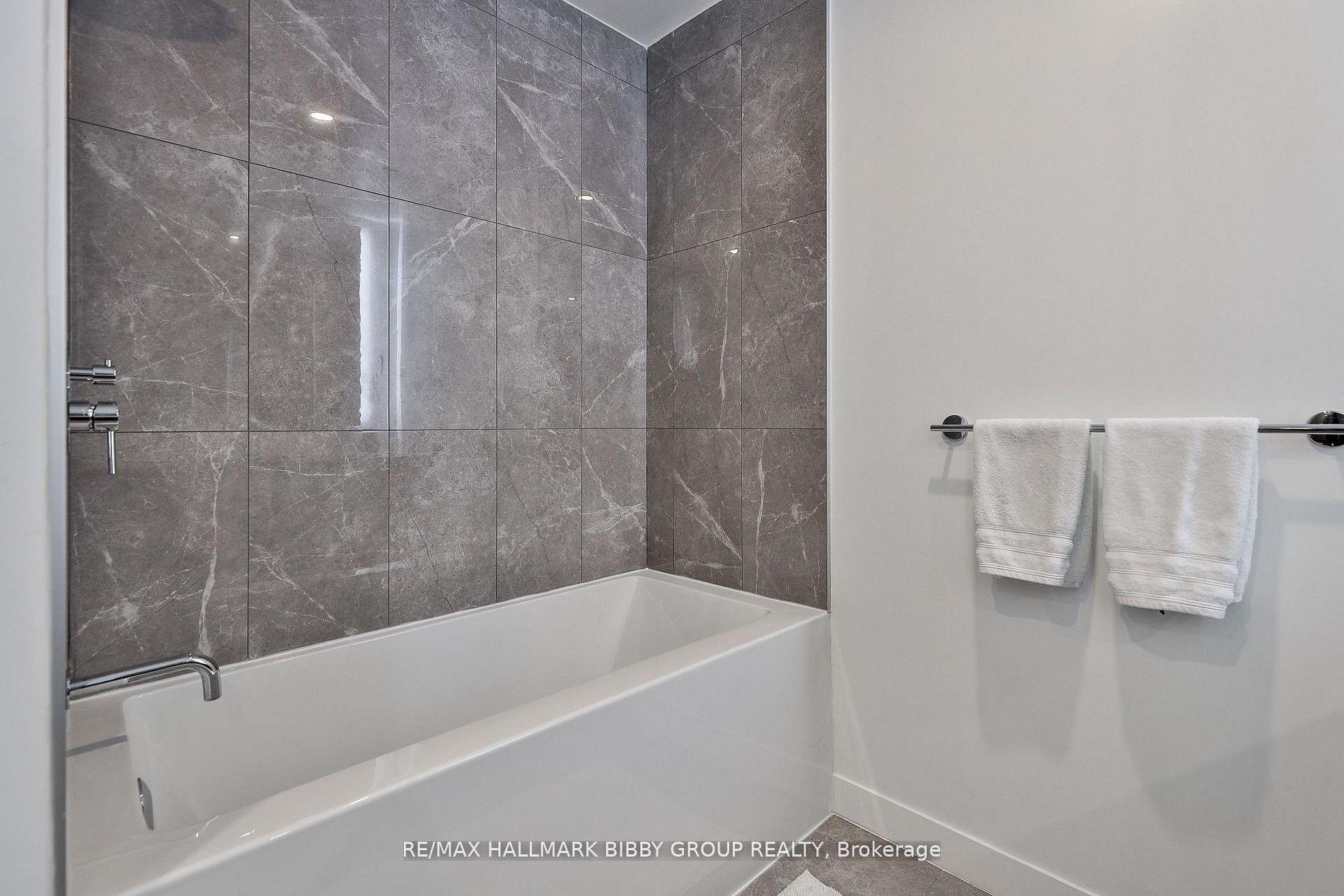 Photo 19 of Unit 1105, 185 Alberta Avenue, Toronto, Oakwood Village — HOMEH