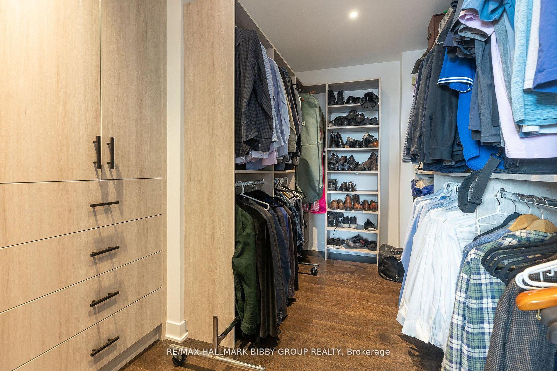 Photo 20 of Unit 1105, 185 Alberta Avenue, Toronto, Oakwood Village — HOMEH