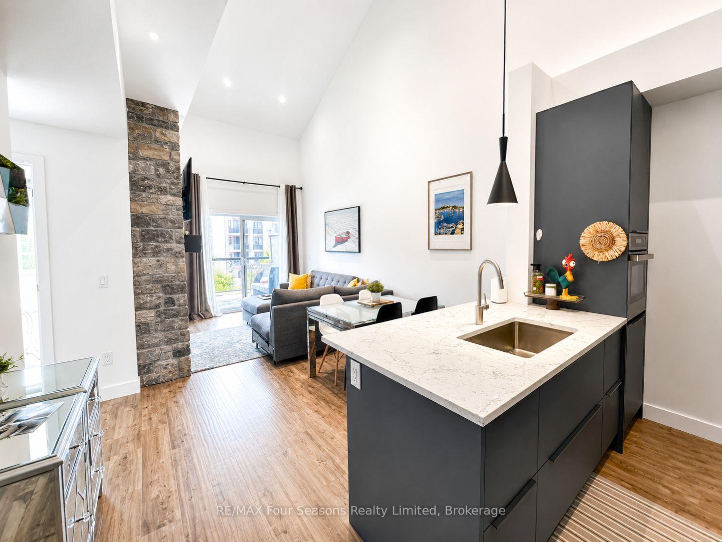 Photo 3 of Unit 303, 10 Beausoleil Lane, Blue Mountains — HOMEH