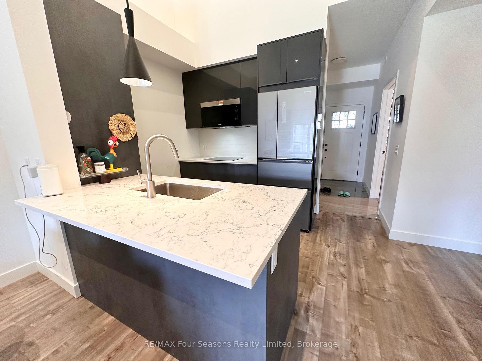 Photo 4 of Unit 303, 10 Beausoleil Lane, Blue Mountains — HOMEH