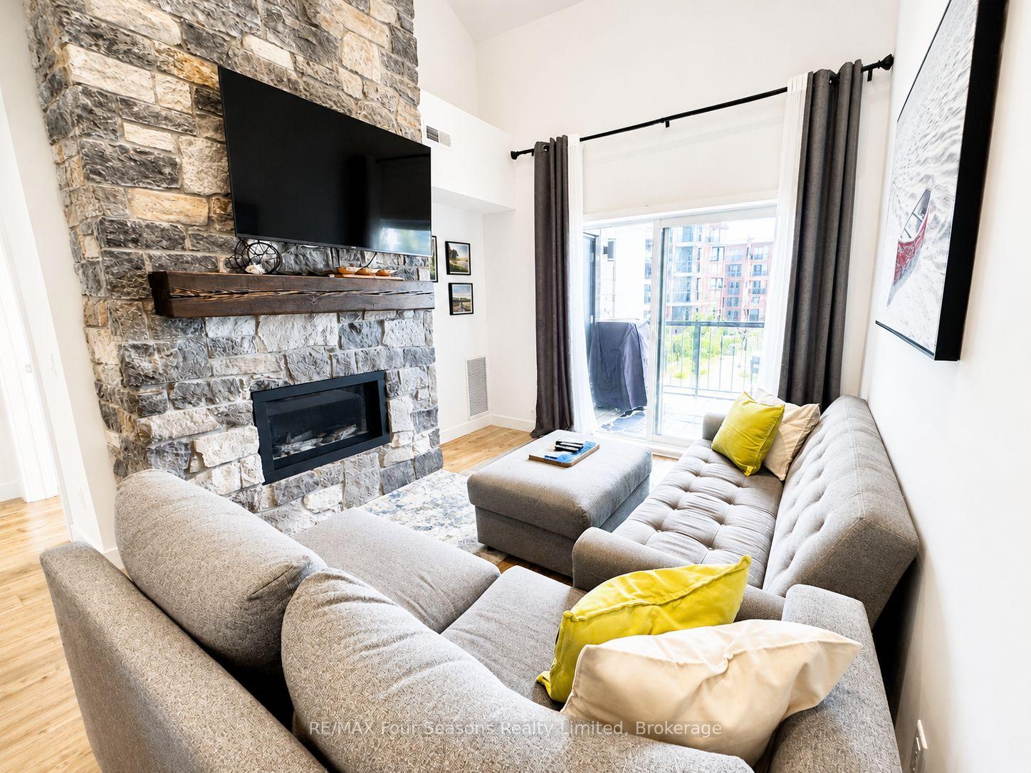 Photo 5 of Unit 303, 10 Beausoleil Lane, Blue Mountains — HOMEH