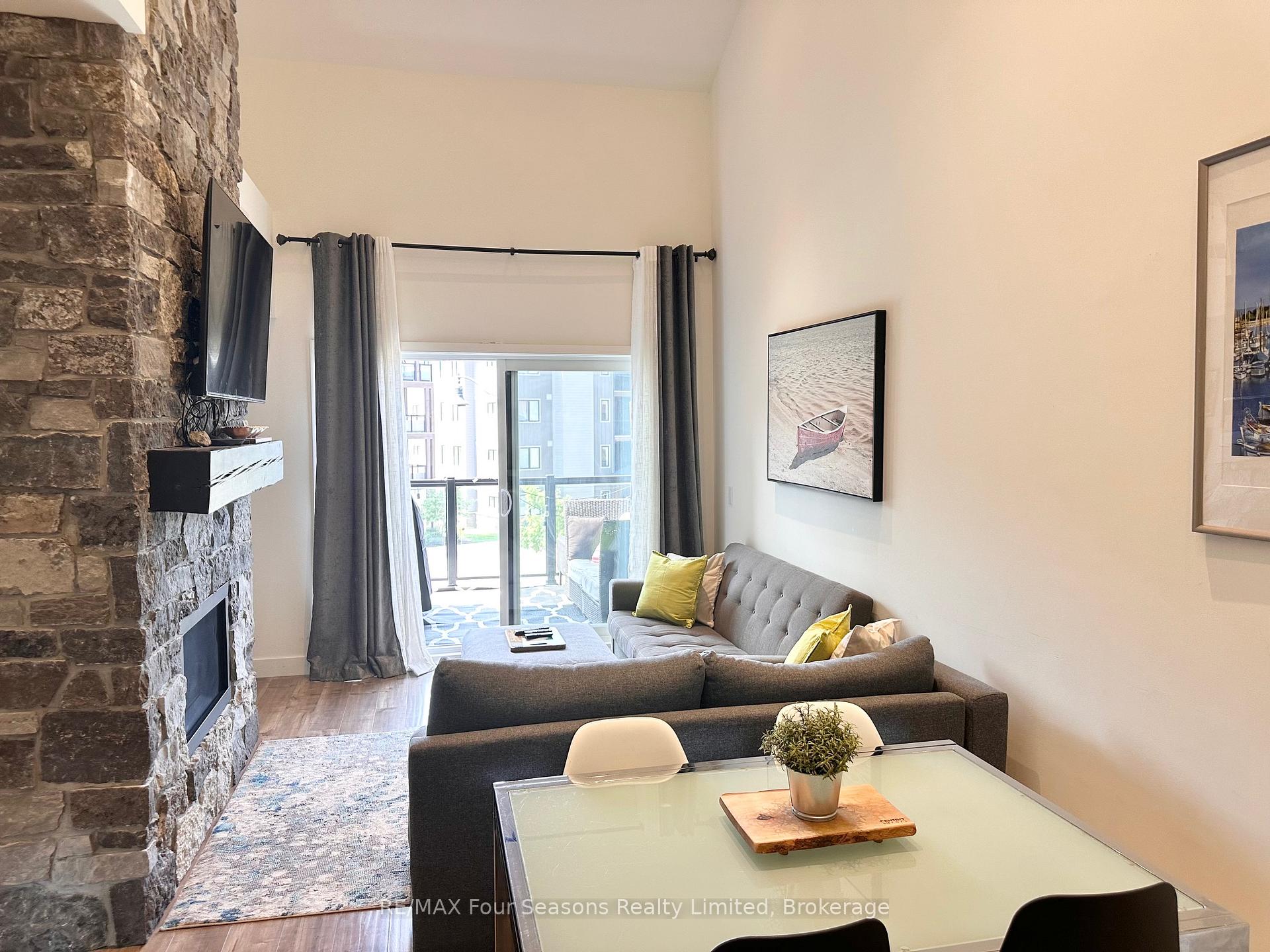 Photo 6 of Unit 303, 10 Beausoleil Lane, Blue Mountains — HOMEH