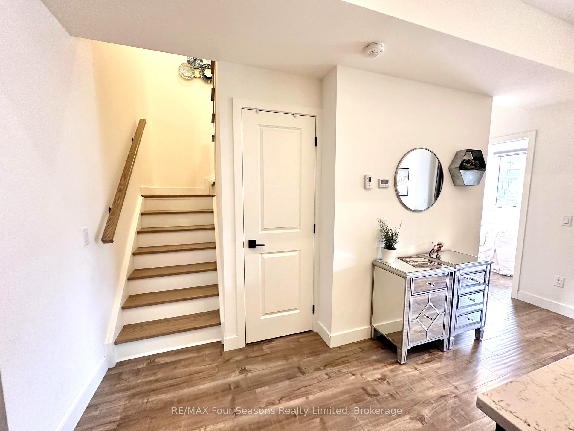Photo 8 of Unit 303, 10 Beausoleil Lane, Blue Mountains — HOMEH