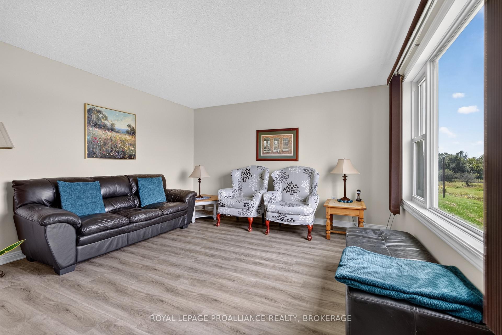 Photo 5 of 867 Millhaven Road, Loyalist, Lennox and Addington - South — HOMEH