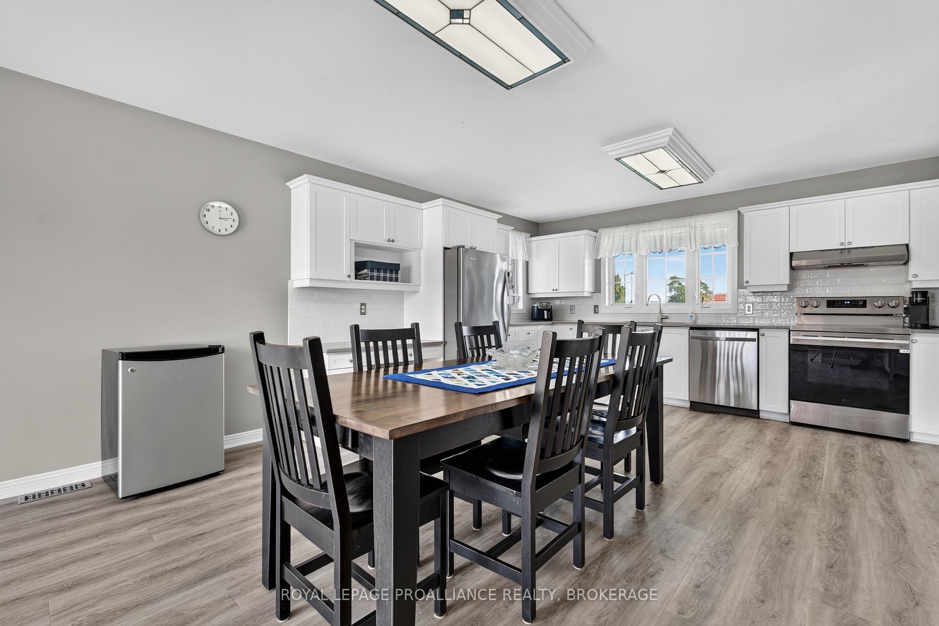 Photo 10 of 867 Millhaven Road, Loyalist, Lennox and Addington - South — HOMEH