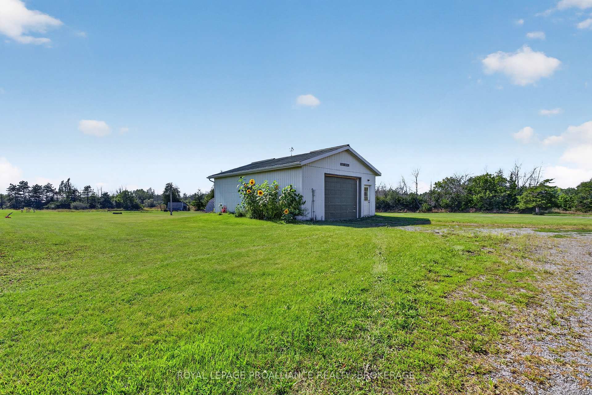 Photo 26 of 867 Millhaven Road, Loyalist, Lennox and Addington - South — HOMEH