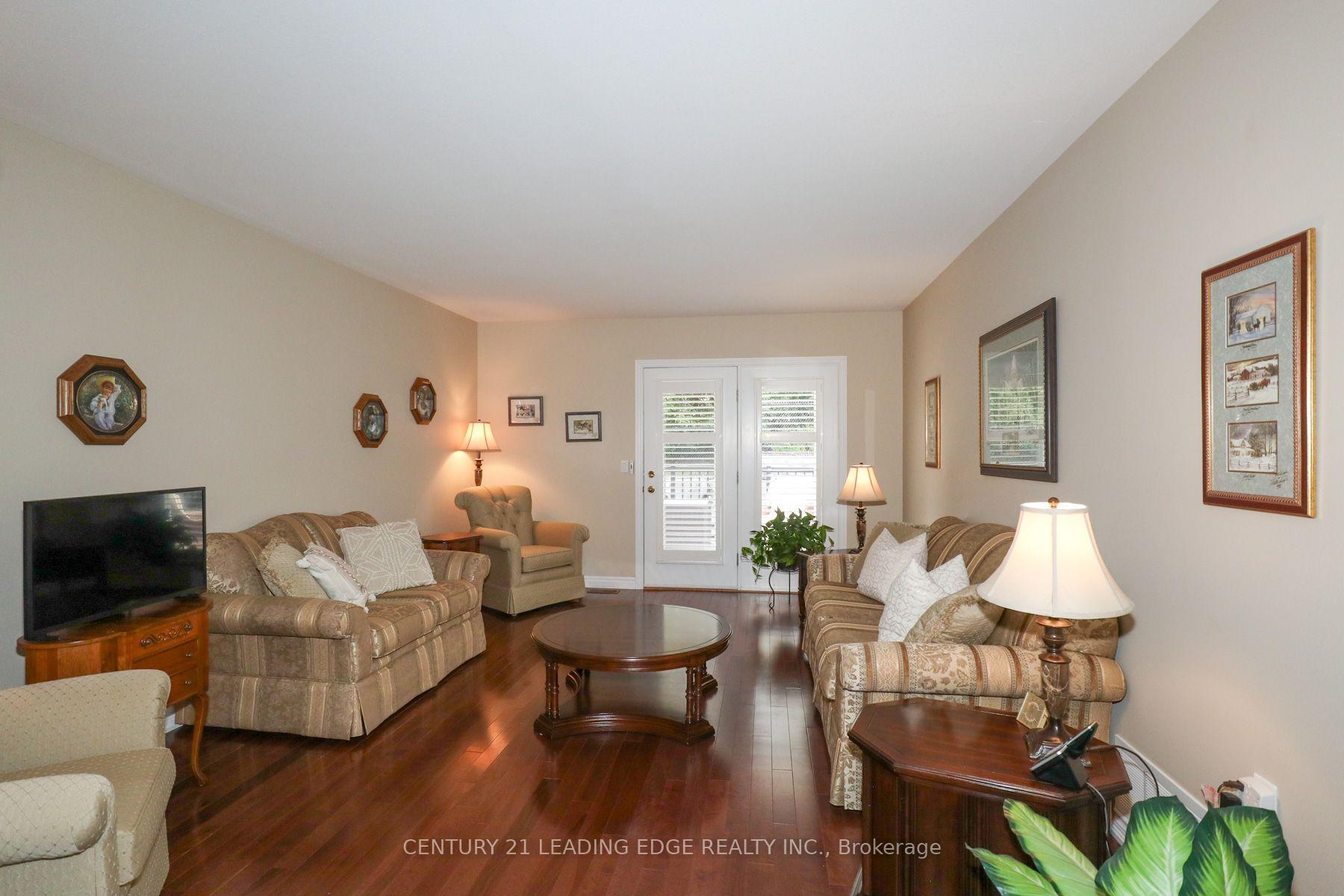 Photo 8 of Unit 100, 61 Village Crescent, Peterborough, Otonabee Ward 1 — HOMEH