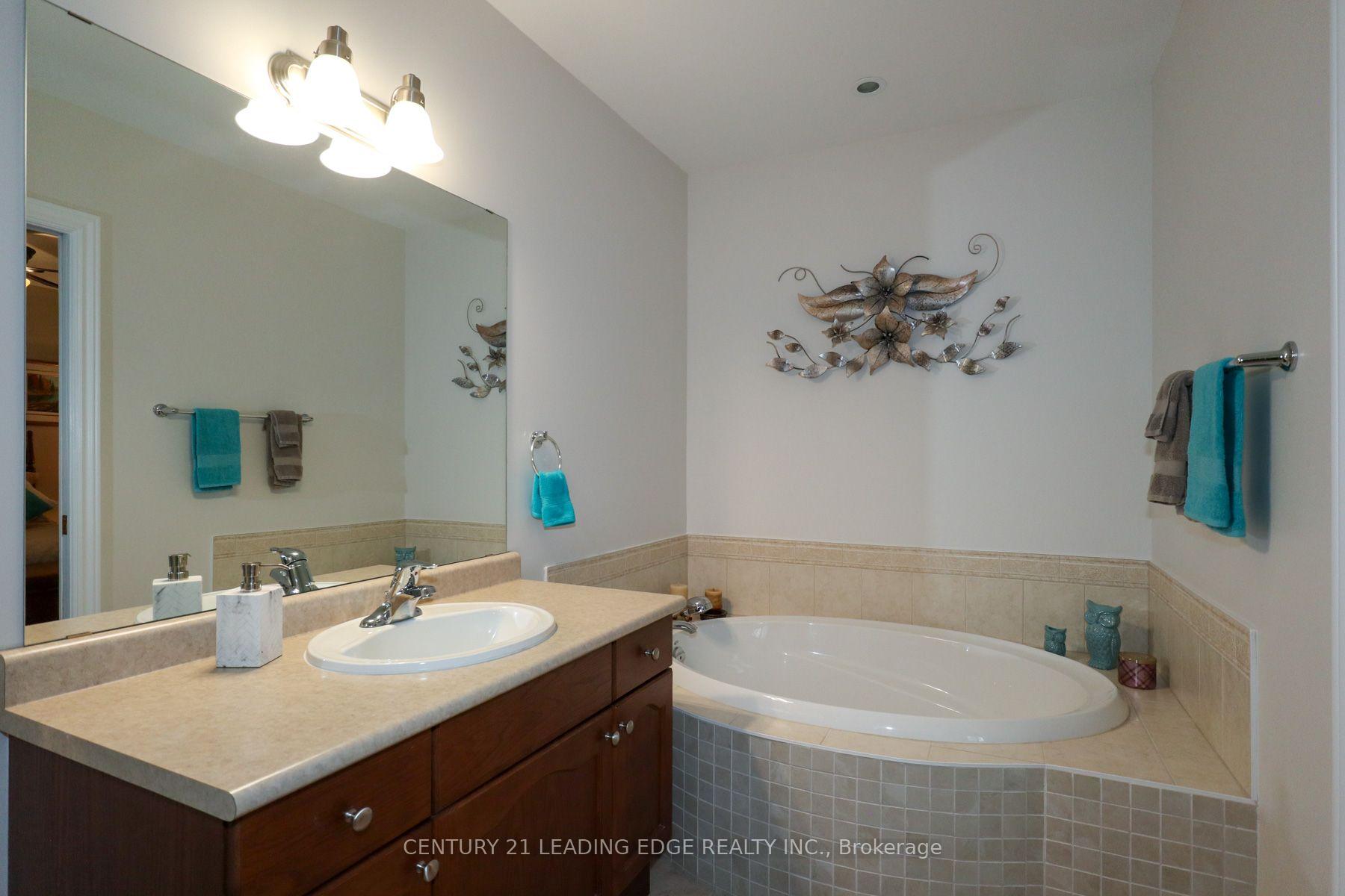 Photo 12 of Unit 100, 61 Village Crescent, Peterborough, Otonabee Ward 1 — HOMEH