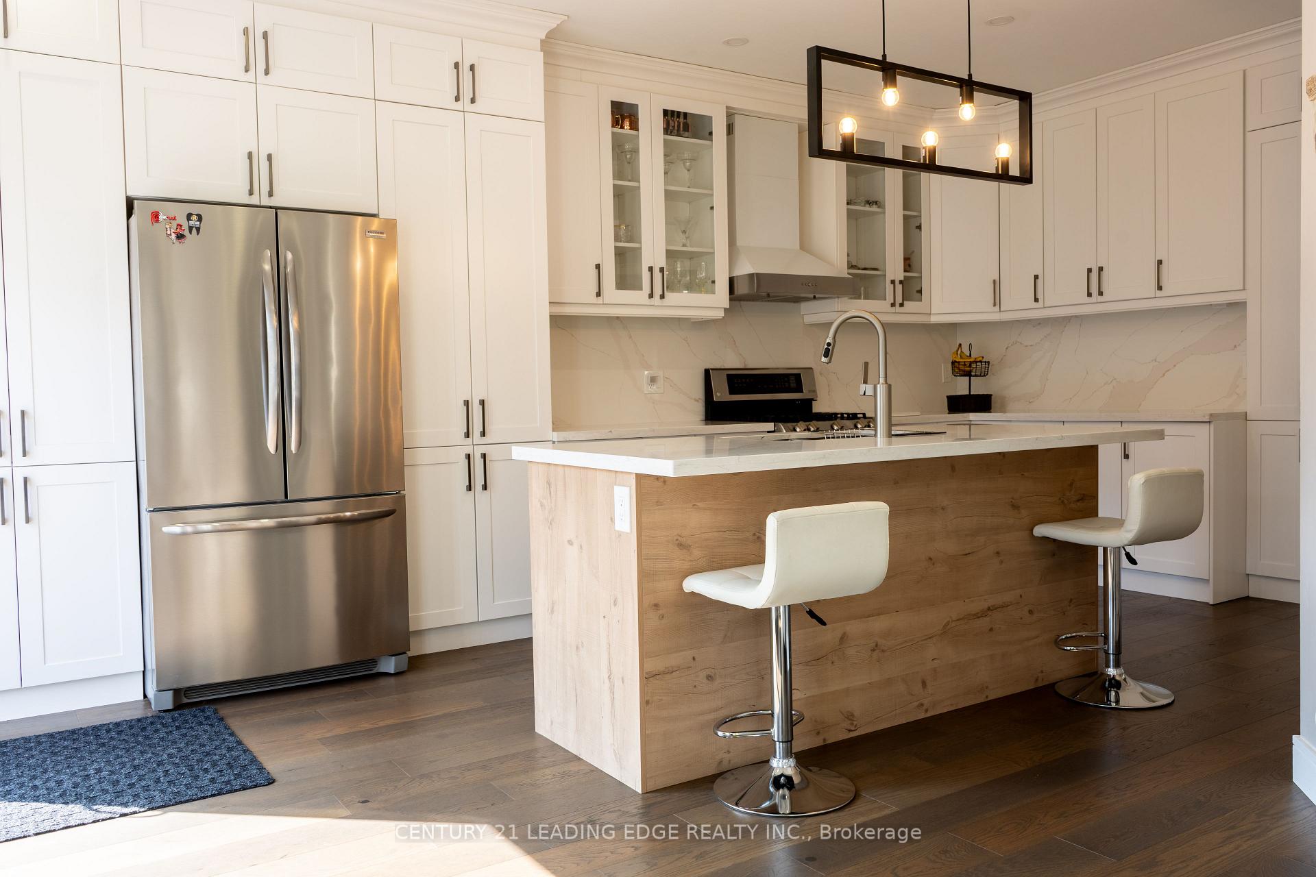 Photo 10 of 53 Ault Crescent, Whitby, Brooklin — HOMEH