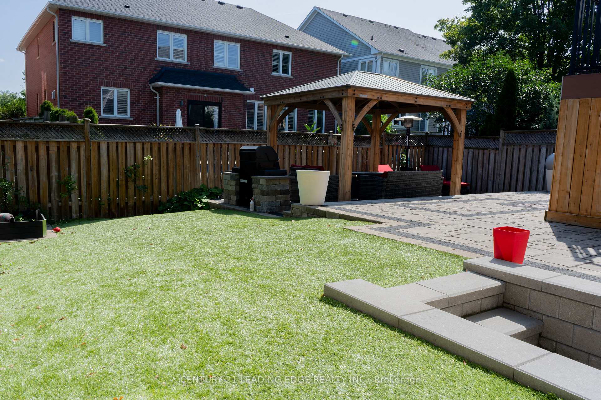 Photo 46 of 53 Ault Crescent, Whitby, Brooklin — HOMEH