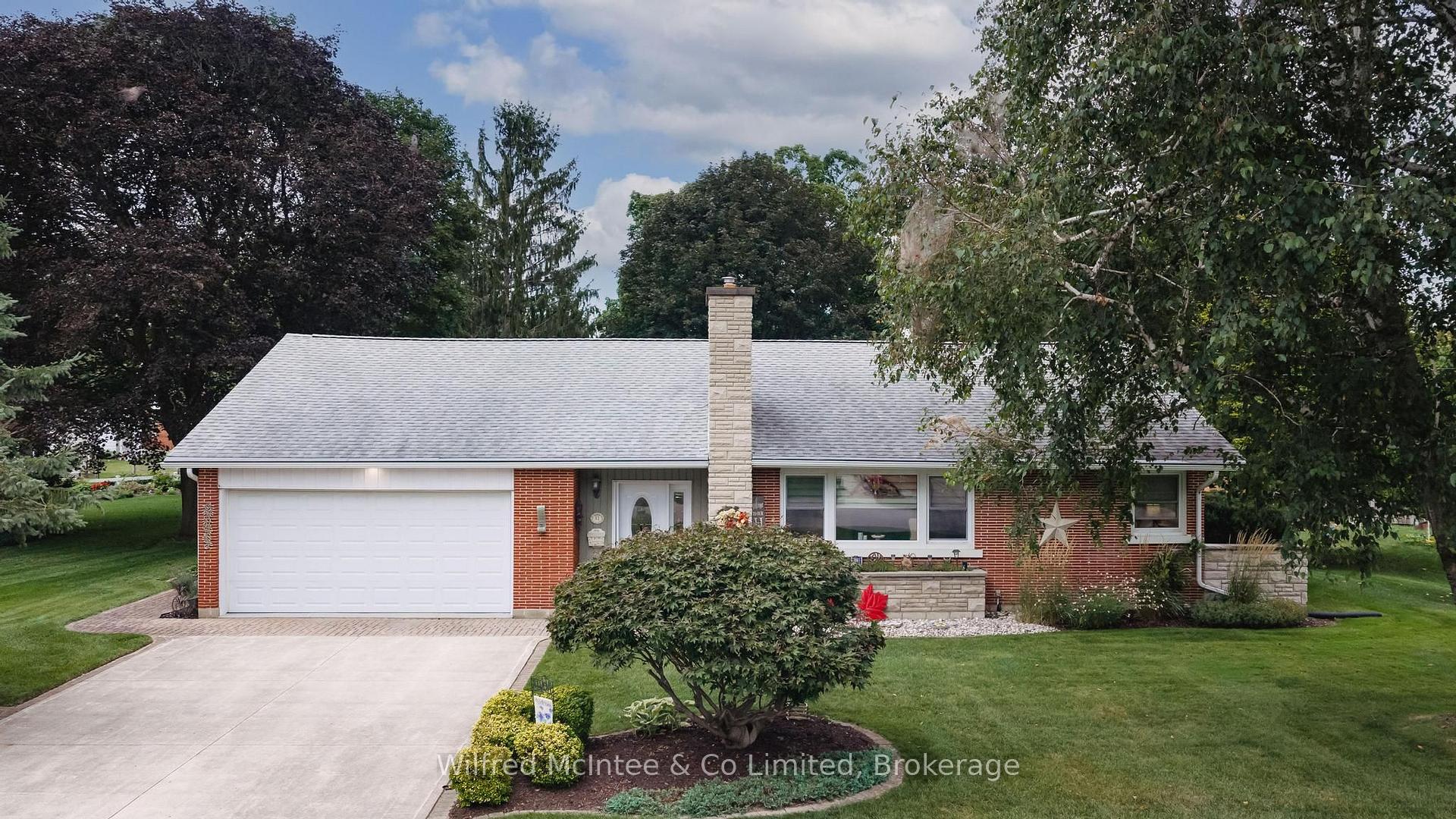 Photo 14 of 31 Johnstone Boulevard, Brockton — HOMEH