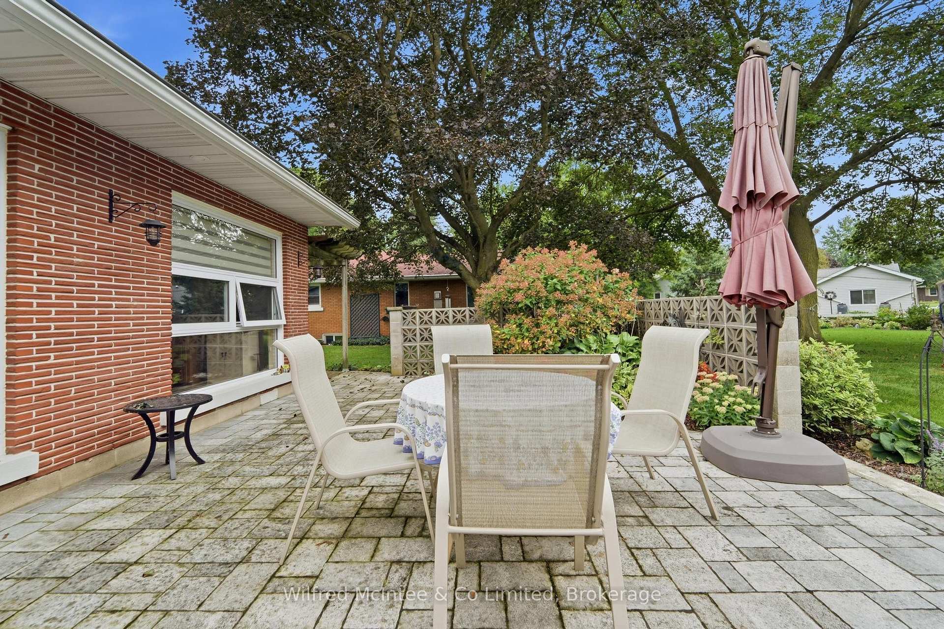 Photo 17 of 31 Johnstone Boulevard, Brockton — HOMEH