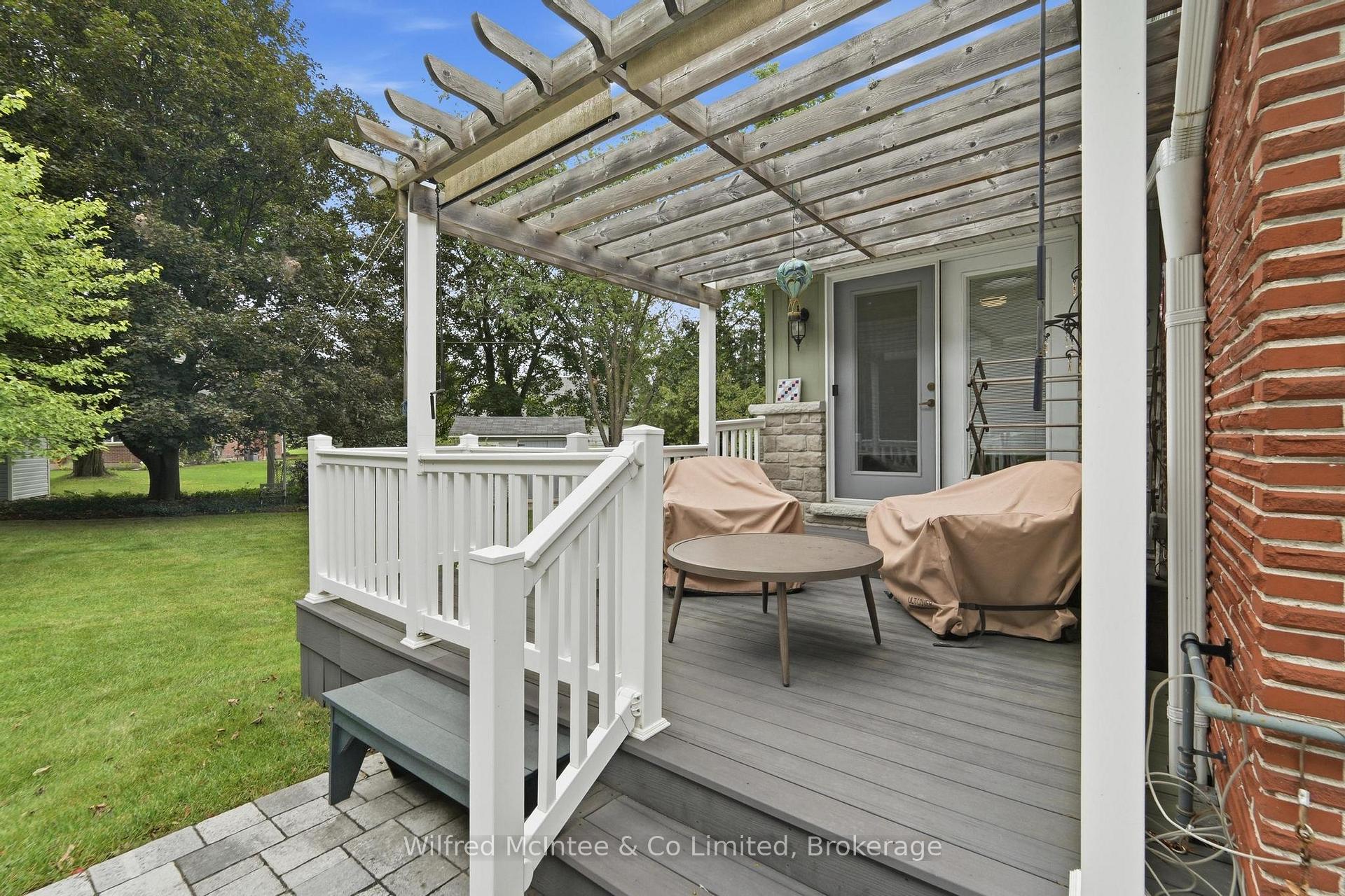 Photo 18 of 31 Johnstone Boulevard, Brockton — HOMEH