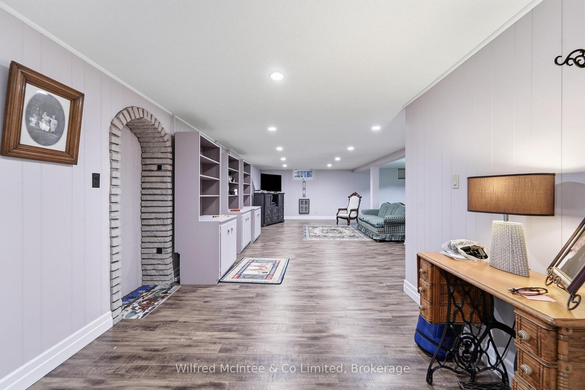 Photo 23 of 31 Johnstone Boulevard, Brockton — HOMEH