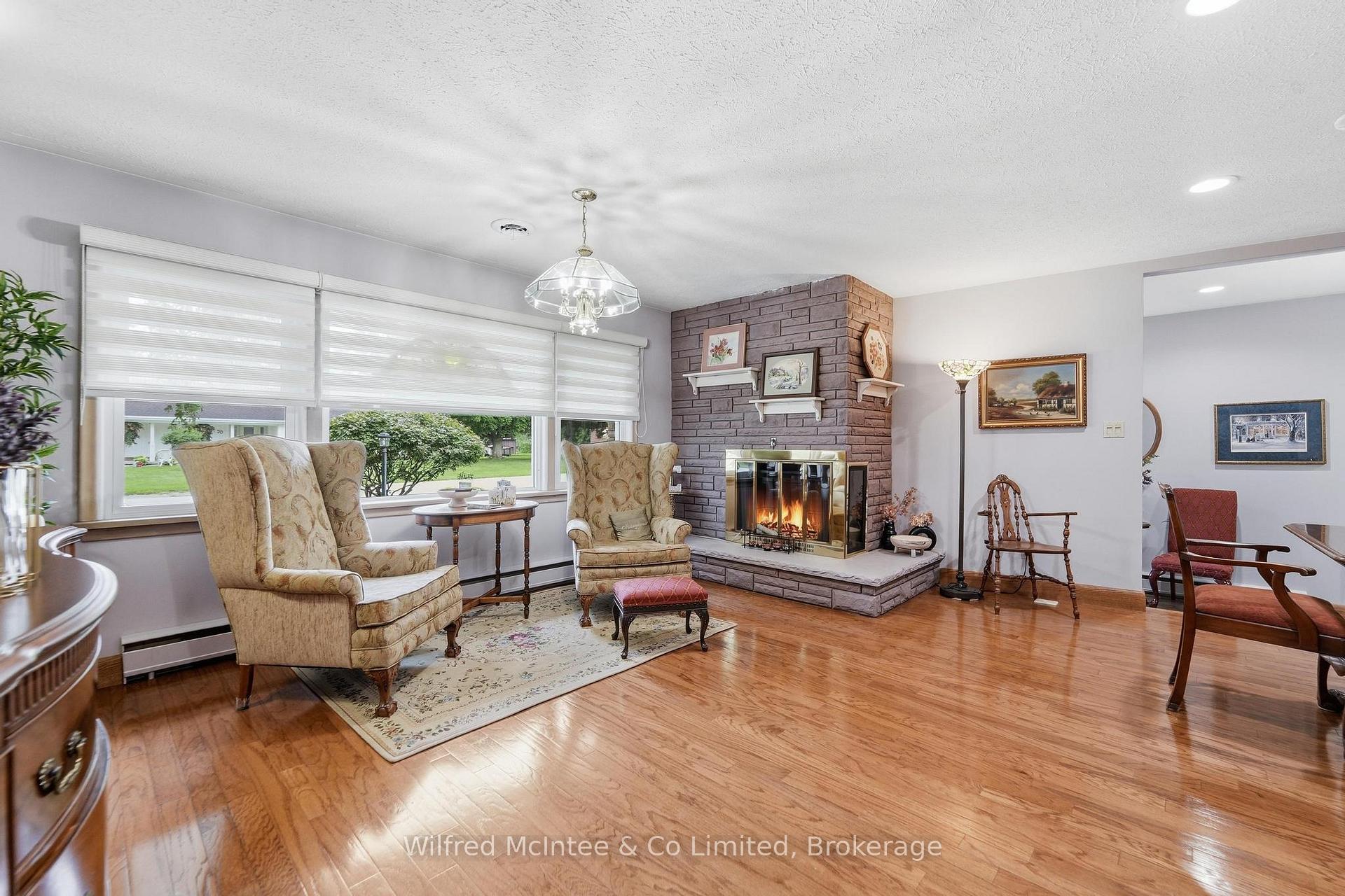 Photo 40 of 31 Johnstone Boulevard, Brockton — HOMEH