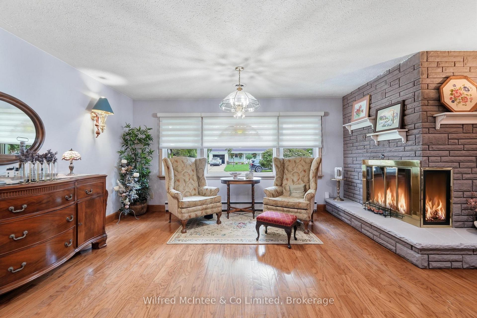 Photo 41 of 31 Johnstone Boulevard, Brockton — HOMEH