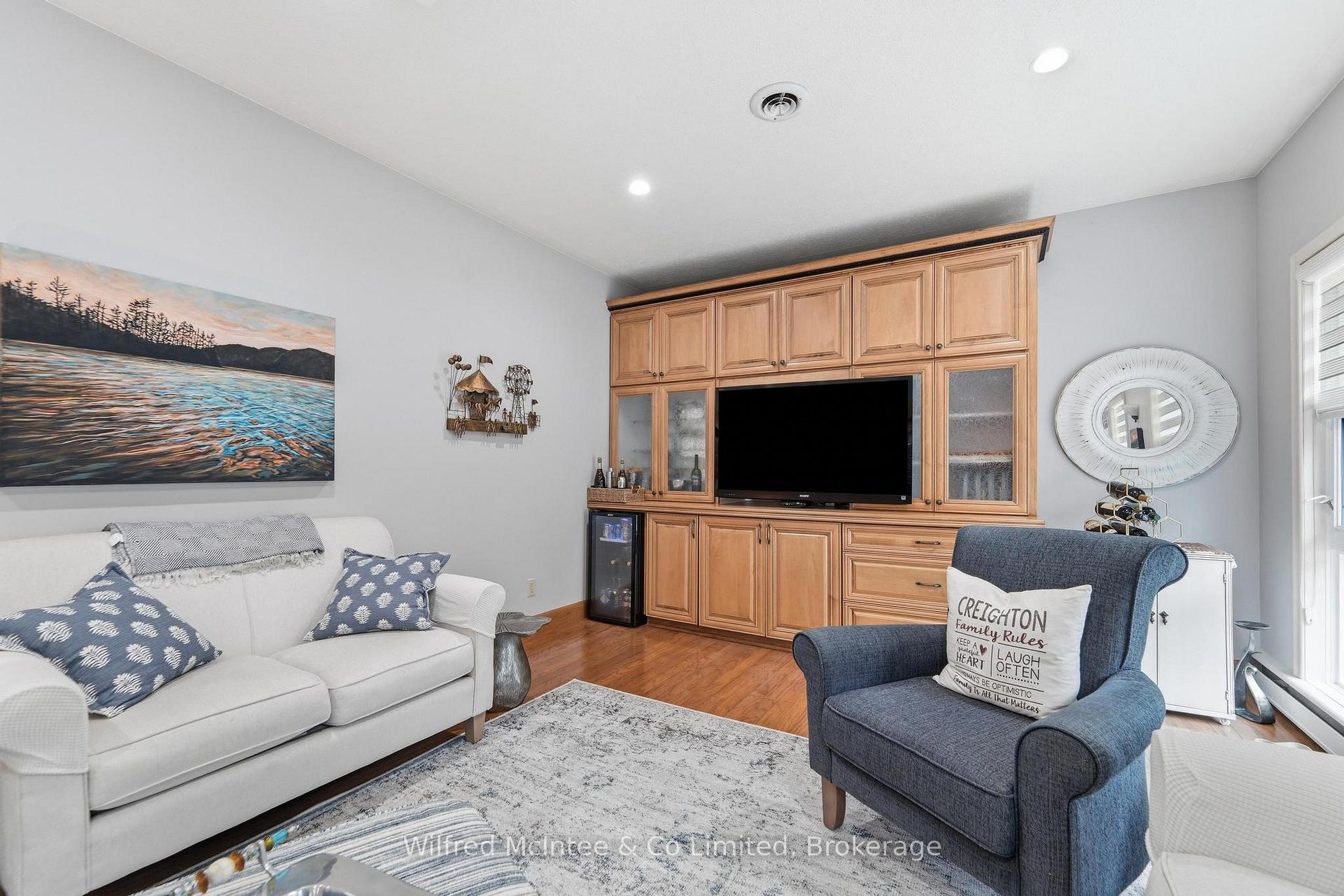 Photo 47 of 31 Johnstone Boulevard, Brockton — HOMEH