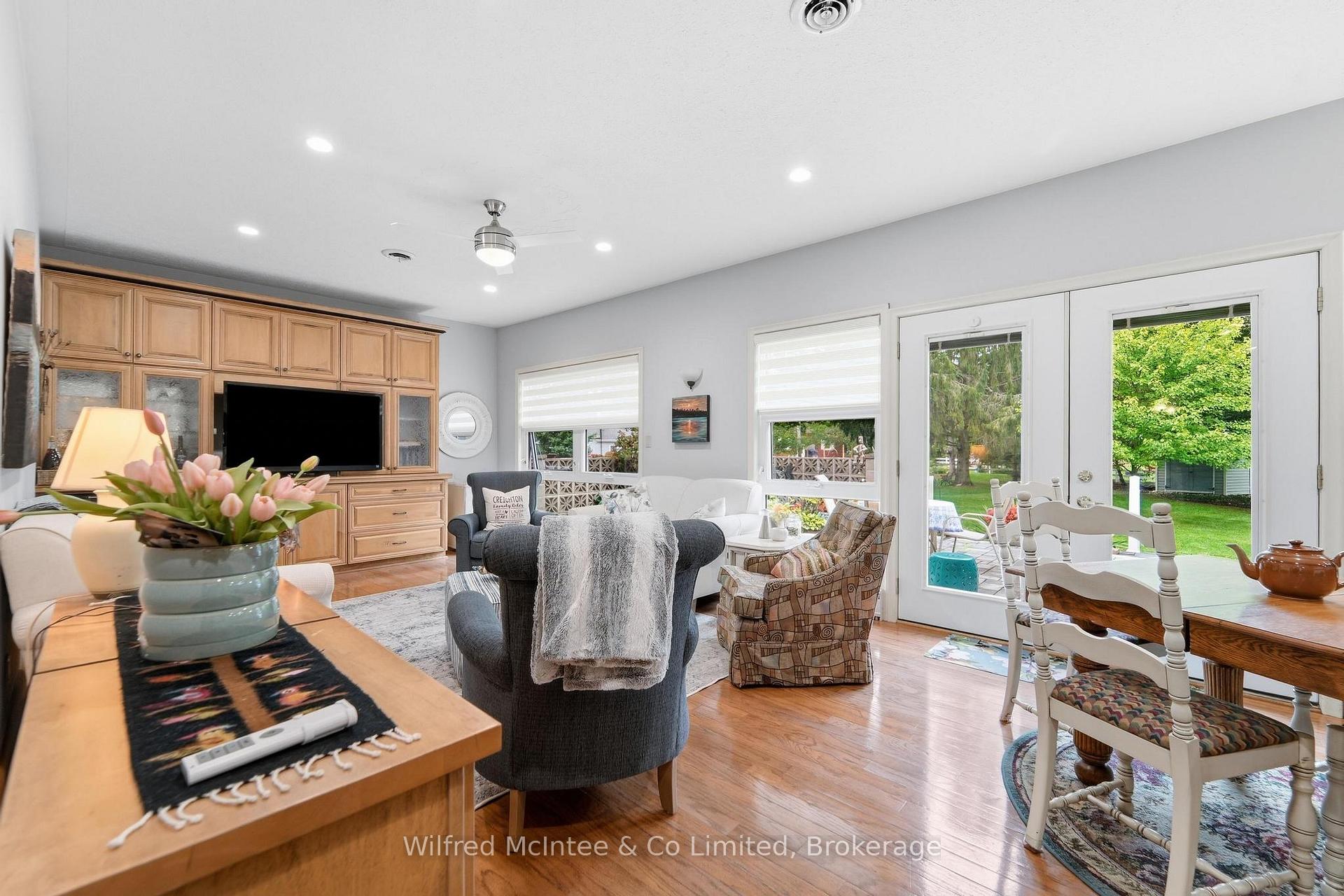 Photo 49 of 31 Johnstone Boulevard, Brockton — HOMEH