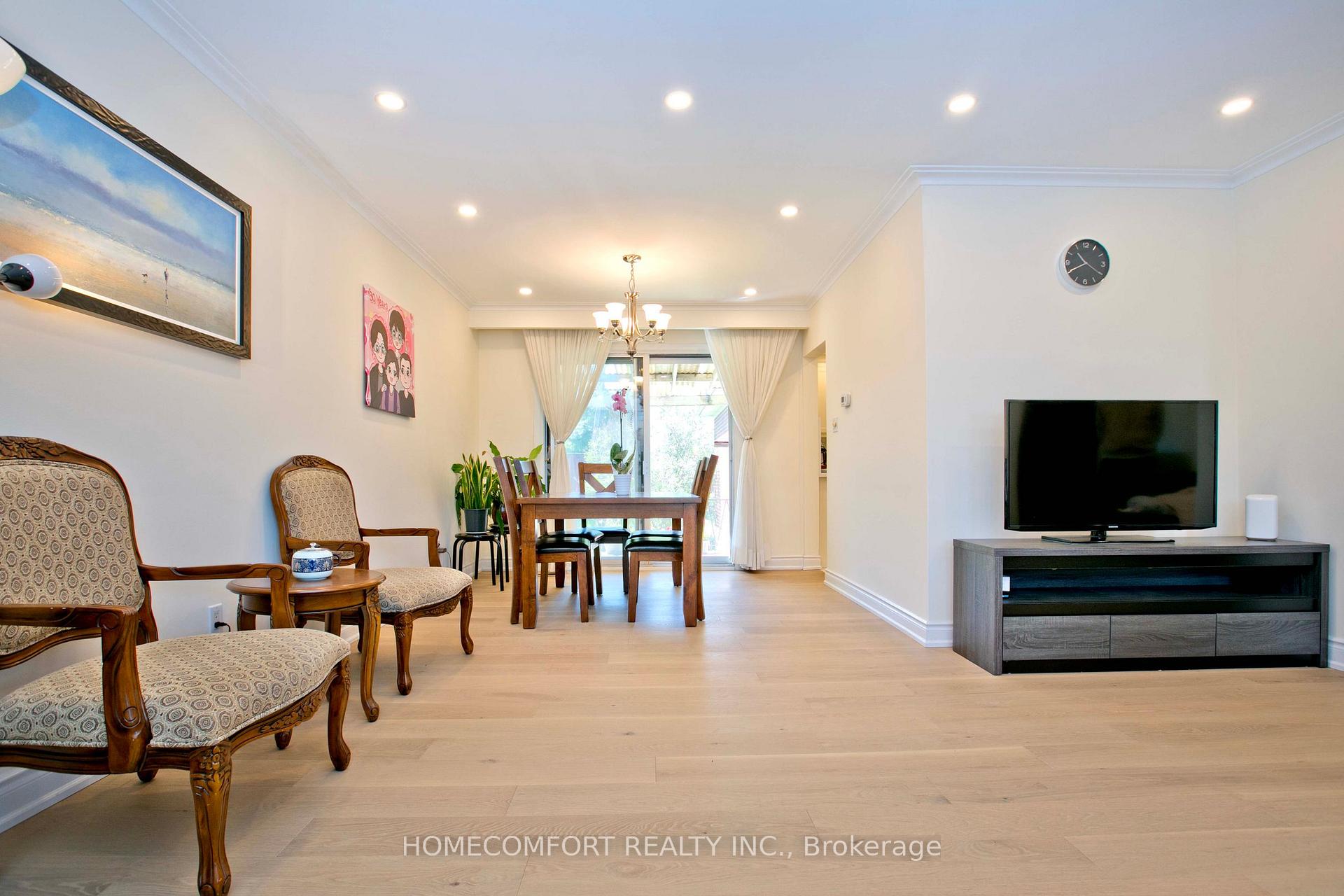 Photo 5 of Unit Upper, 19 Oldborough Circle, North York, Don Valley Village — HOMEH