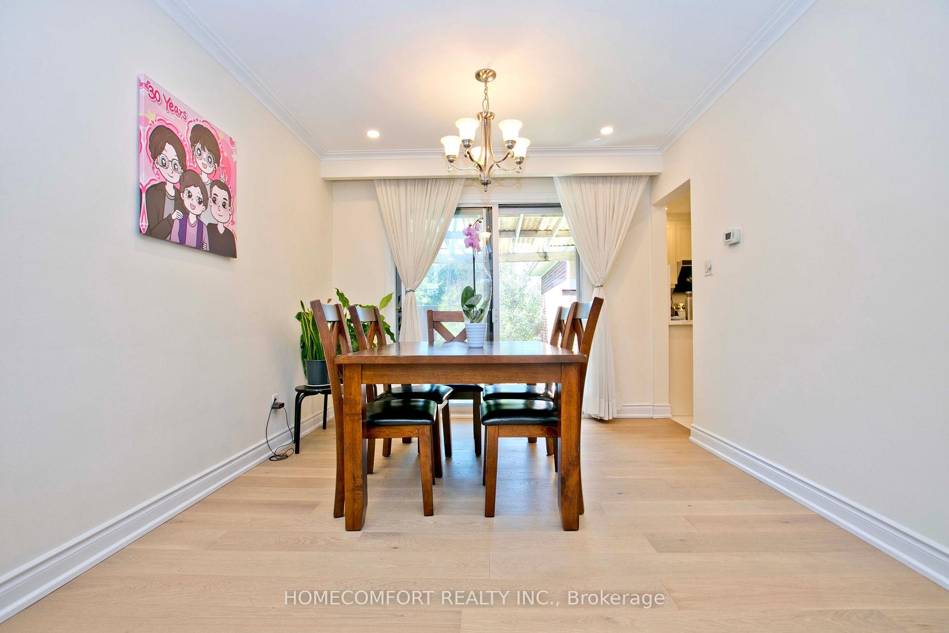 Photo 8 of Unit Upper, 19 Oldborough Circle, North York, Don Valley Village — HOMEH