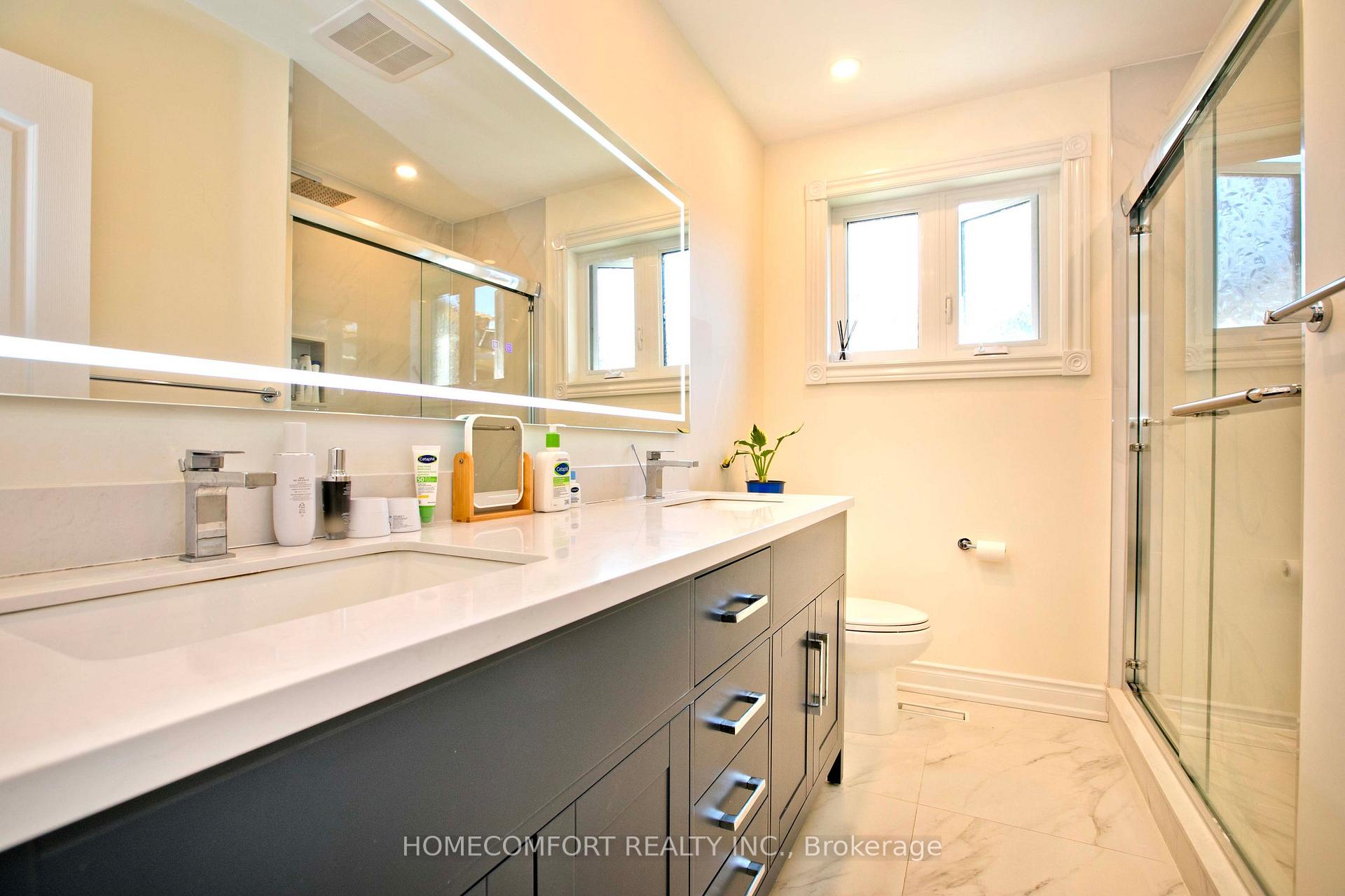 Photo 20 of Unit Upper, 19 Oldborough Circle, North York, Don Valley Village — HOMEH