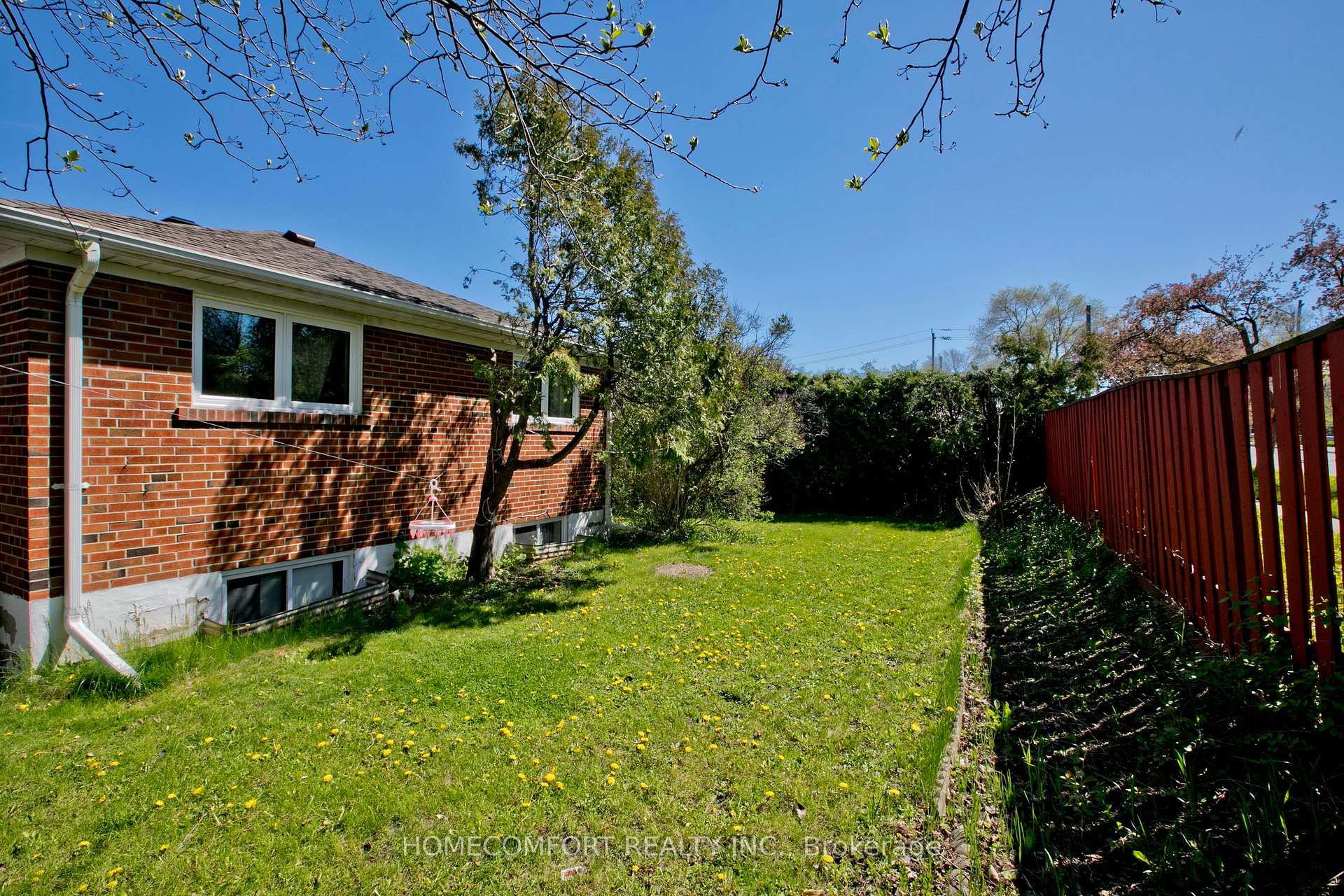Photo 25 of Unit Upper, 19 Oldborough Circle, North York, Don Valley Village — HOMEH