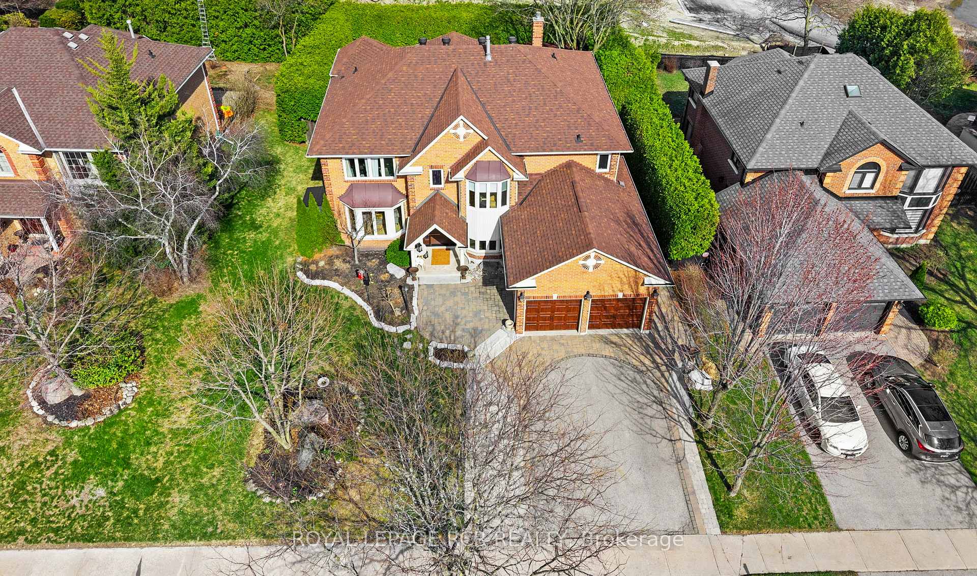 Photo 3 of 409 Alex Doner Drive, Newmarket, Glenway Estates — HOMEH