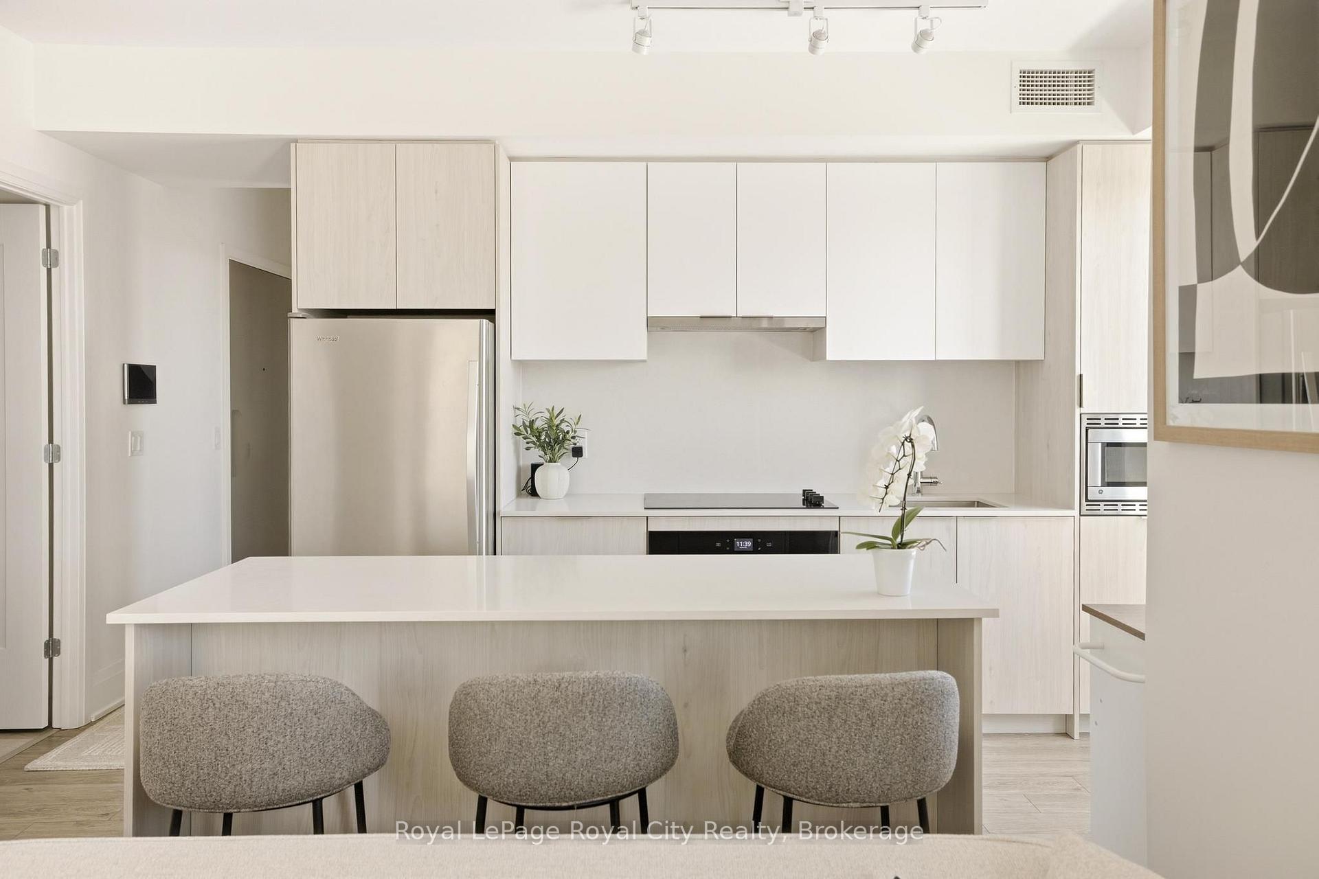 Photo 2 of Unit 604, 3071 Trafalgar Road, Oakville, Joshua Meadows — HOMEH