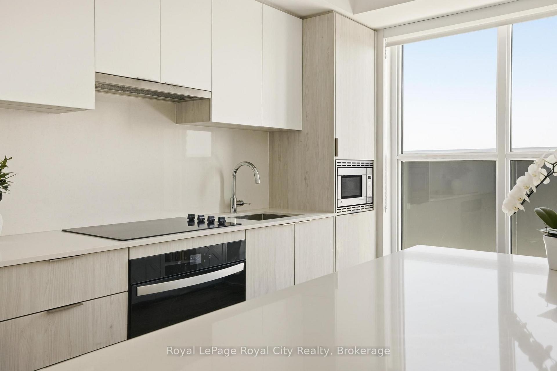 Photo 14 of Unit 604, 3071 Trafalgar Road, Oakville, Joshua Meadows — HOMEH