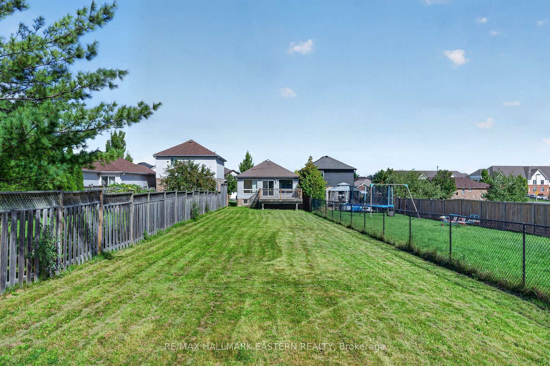 Photo 37 of 656 Clancy Crescent, Peterborough, Otonabee Ward 1 — HOMEH