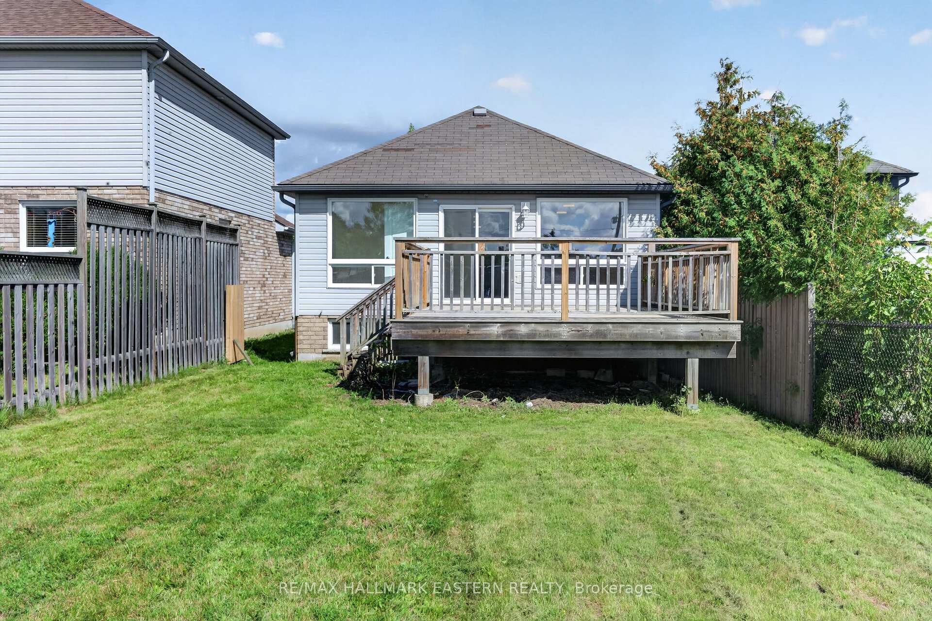 Photo 38 of 656 Clancy Crescent, Peterborough, Otonabee Ward 1 — HOMEH