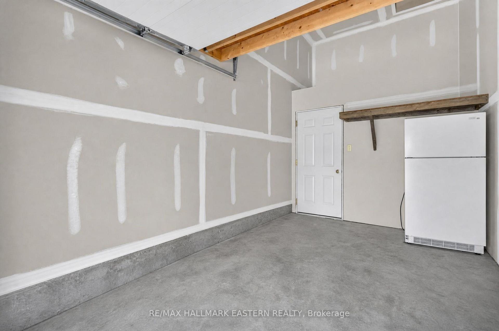 Photo 39 of 656 Clancy Crescent, Peterborough, Otonabee Ward 1 — HOMEH