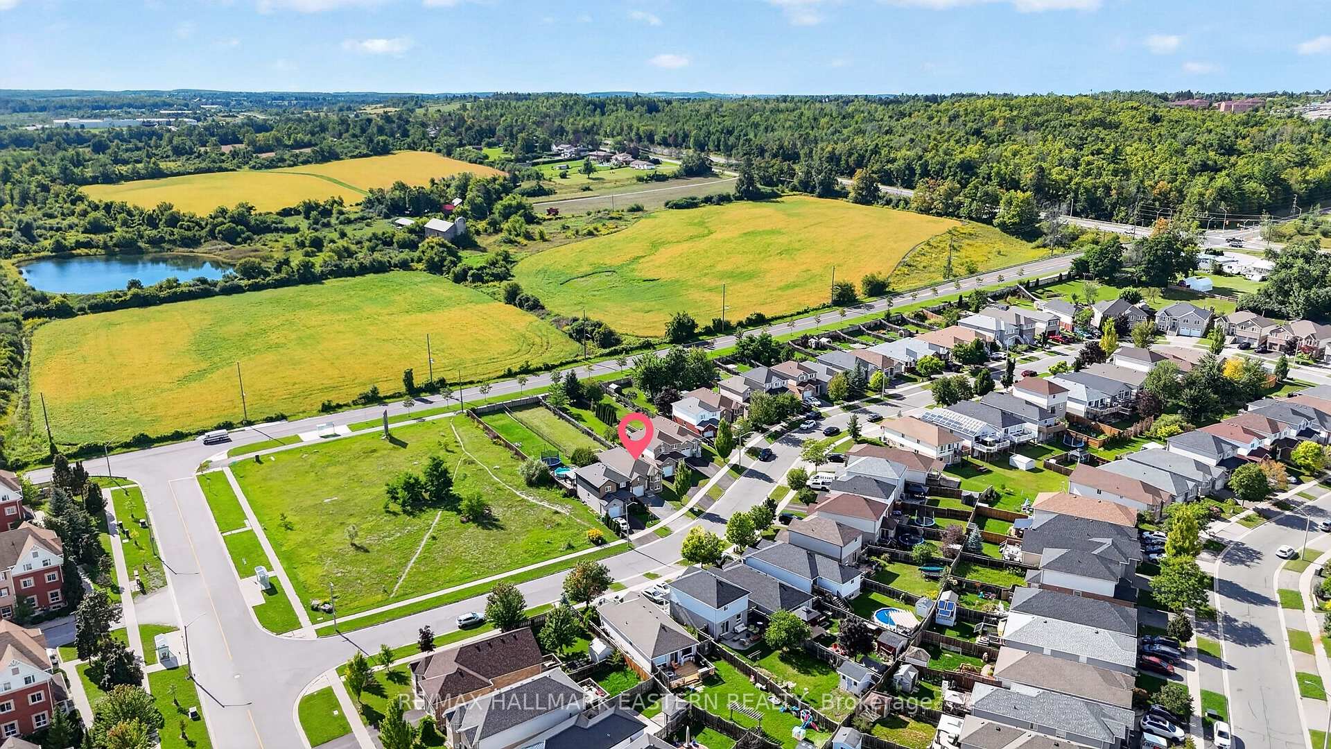 Photo 44 of 656 Clancy Crescent, Peterborough, Otonabee Ward 1 — HOMEH