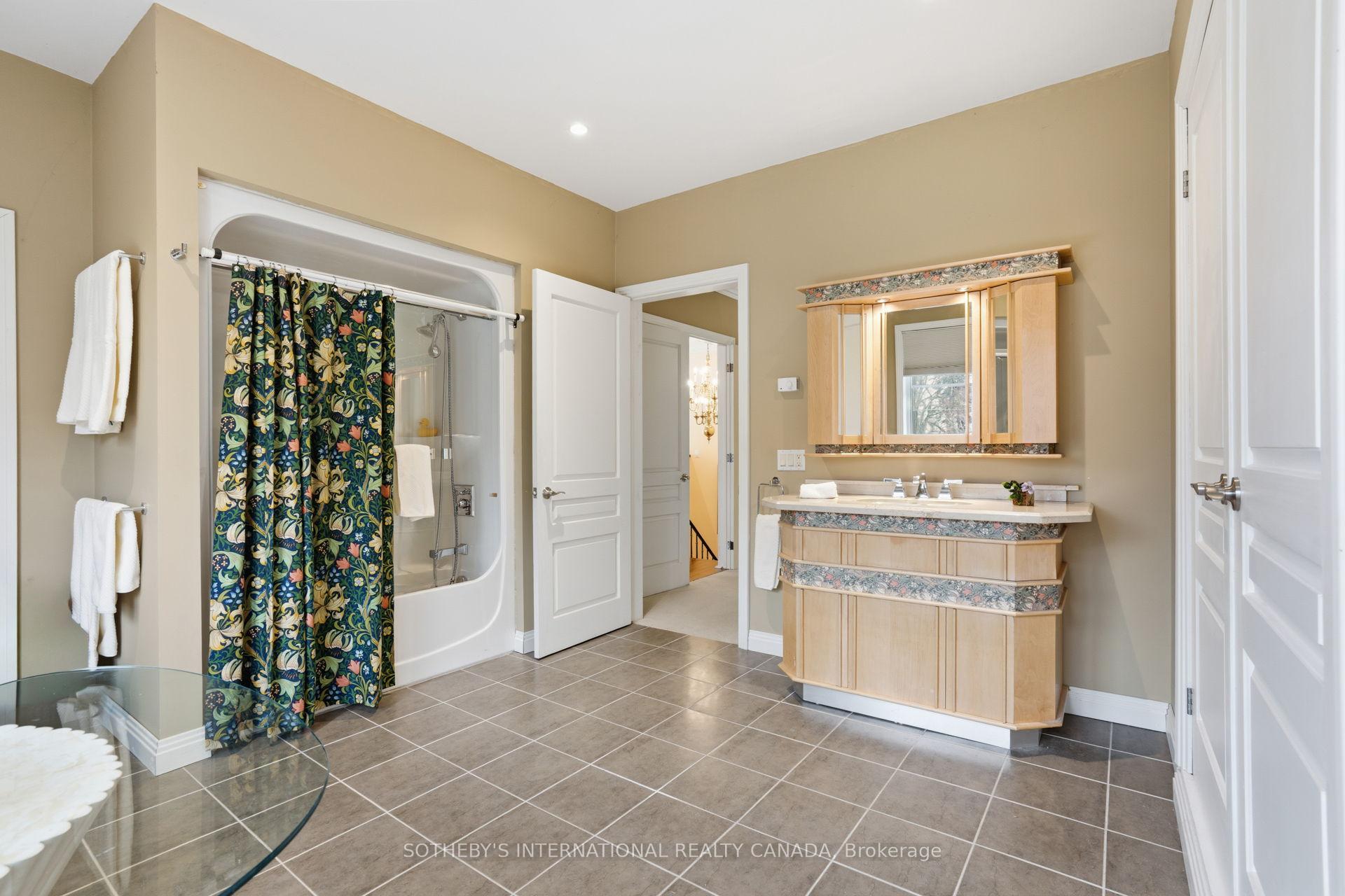 Photo 30 of 55 Pine Ridge Drive, Scarborough, Cliffcrest — HOMEH