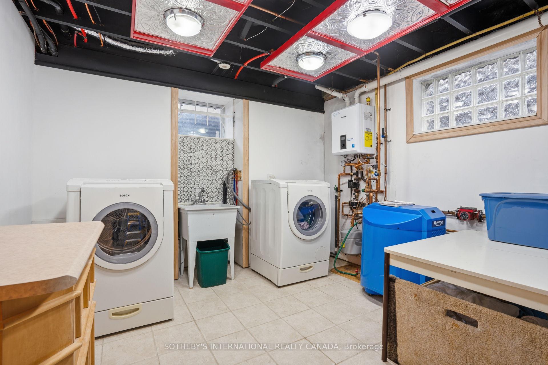 Photo 36 of 55 Pine Ridge Drive, Scarborough, Cliffcrest — HOMEH