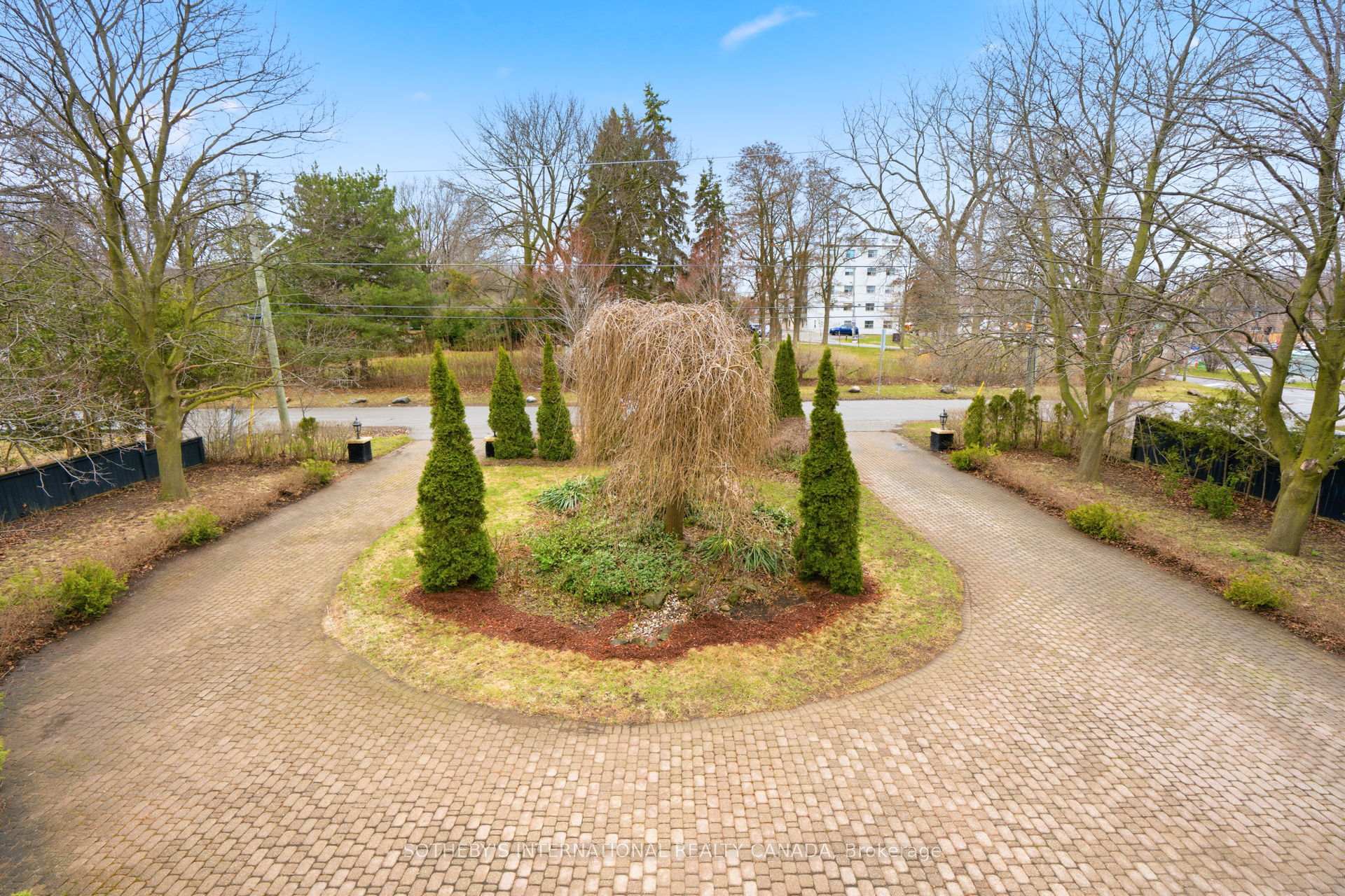 Photo 47 of 55 Pine Ridge Drive, Scarborough, Cliffcrest — HOMEH
