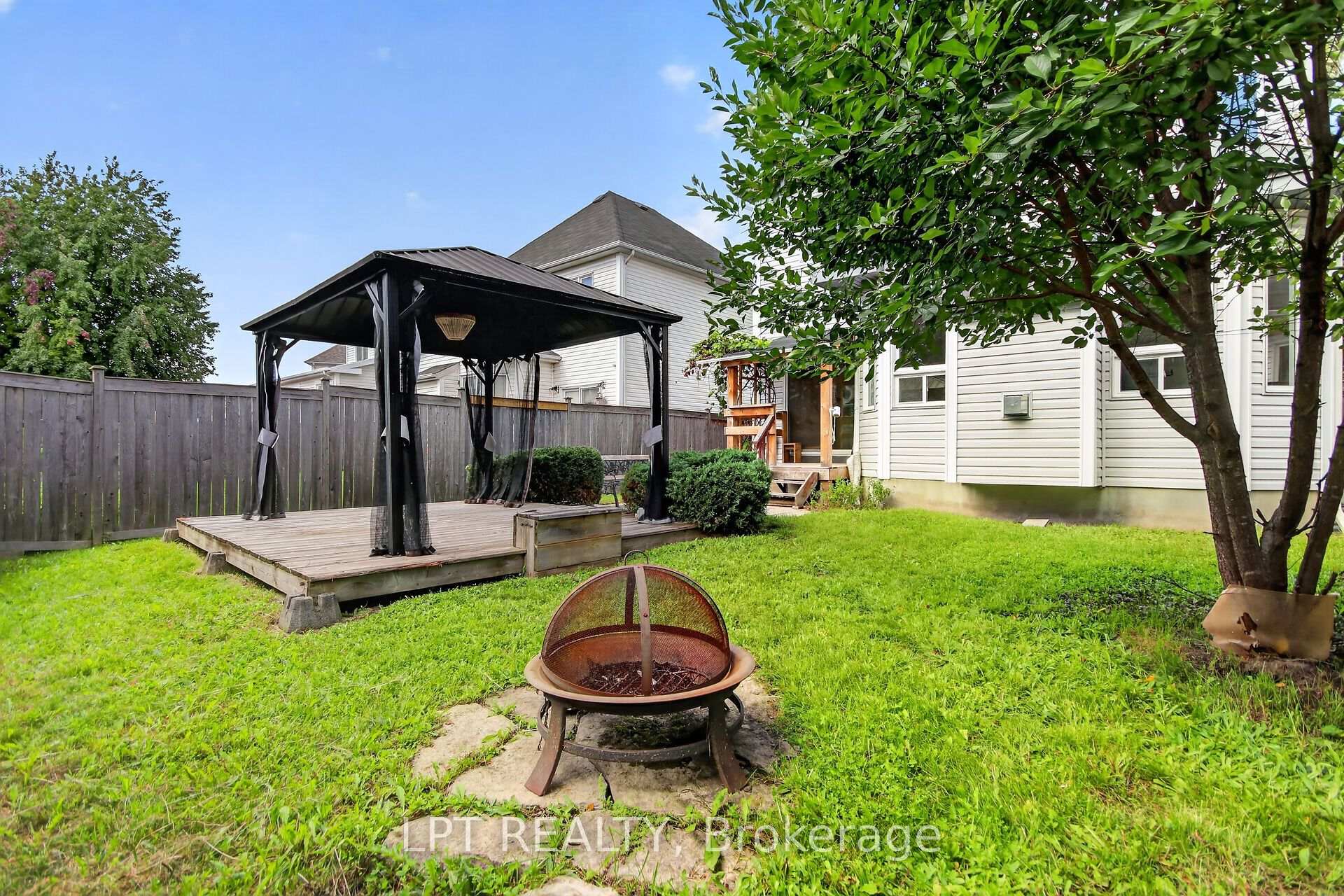 Photo 2 of 97 Black Bear Way, Ottawa, Stittsville (South) — HOMEH