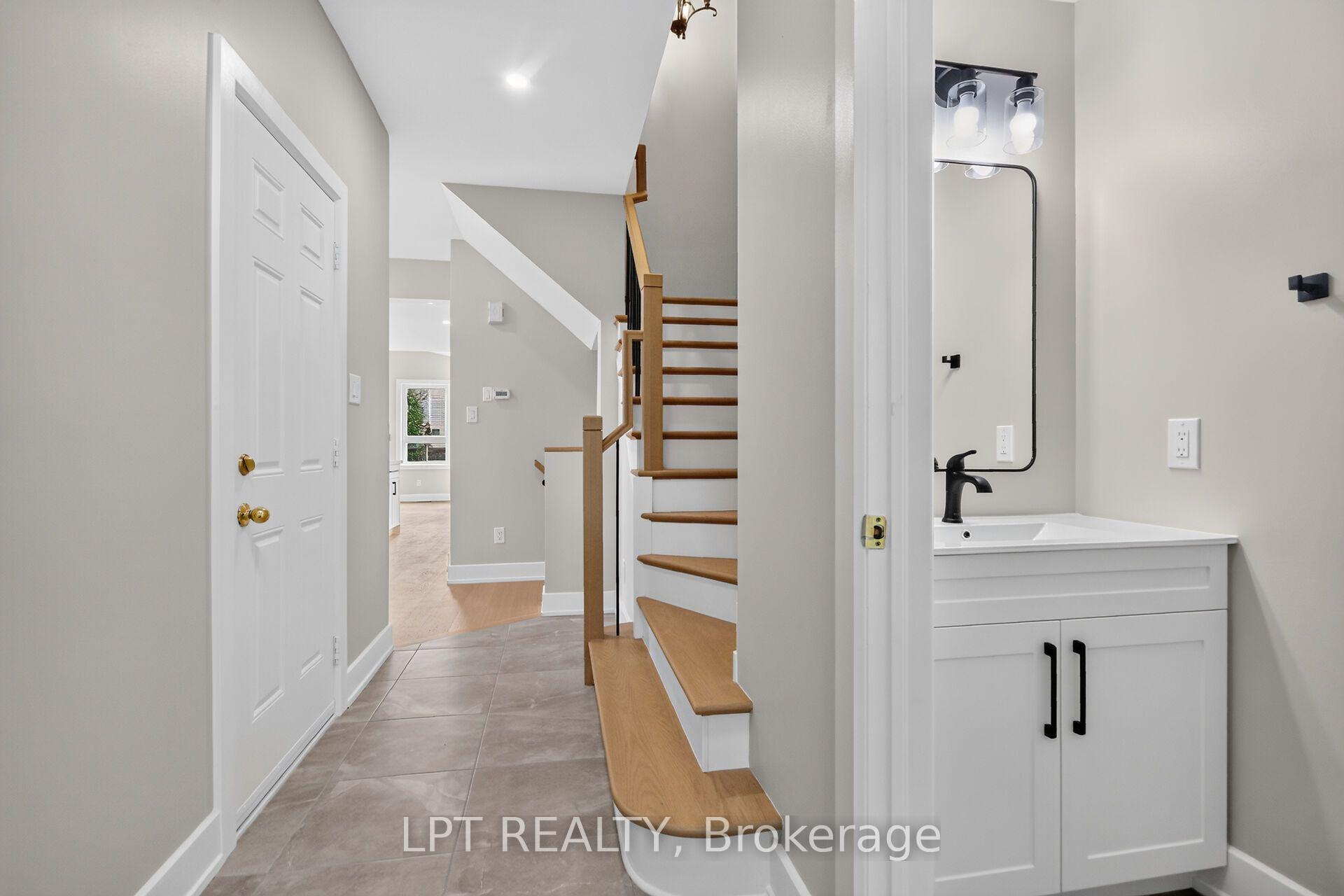 Photo 4 of 97 Black Bear Way, Ottawa, Stittsville (South) — HOMEH
