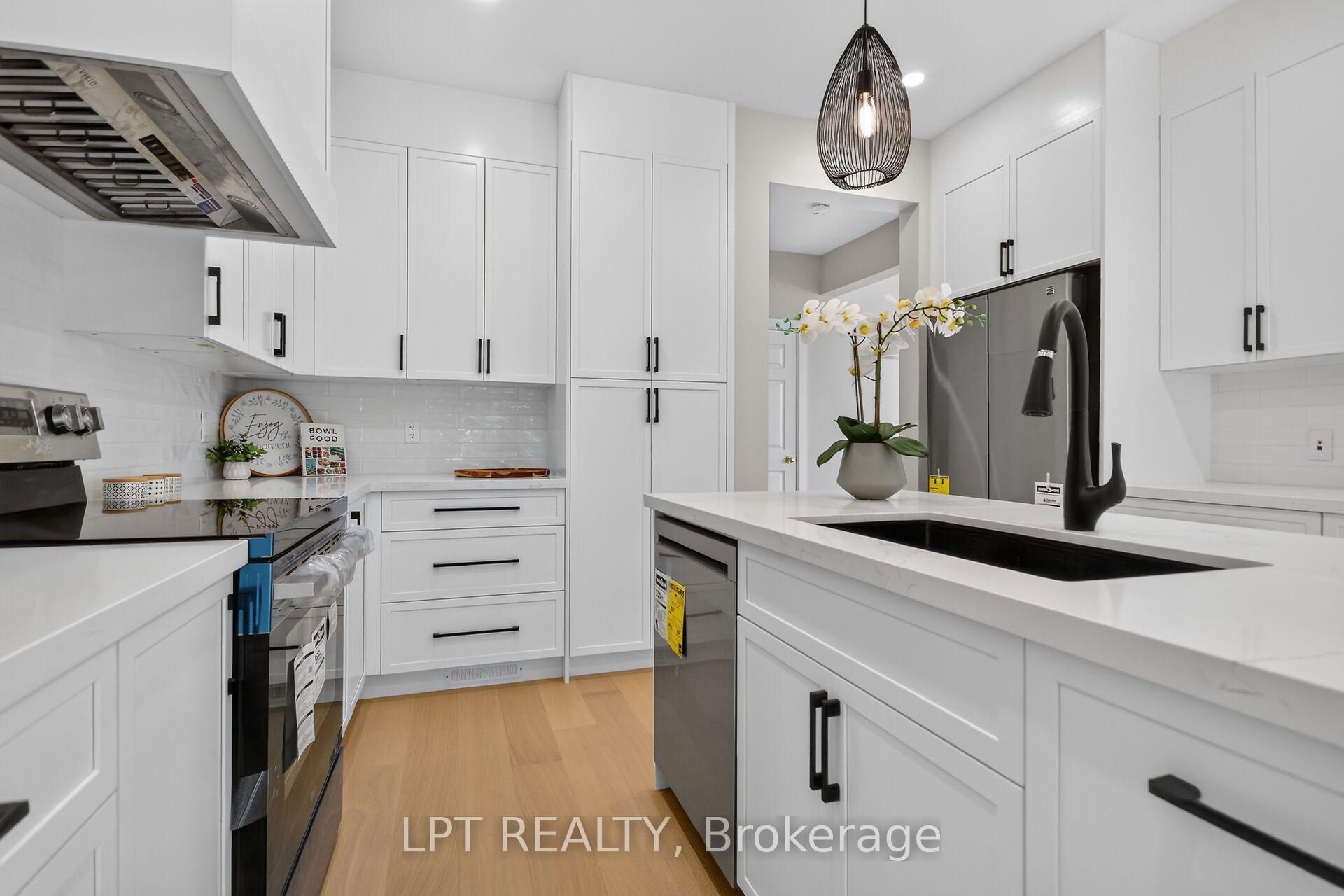 Photo 8 of 97 Black Bear Way, Ottawa, Stittsville (South) — HOMEH