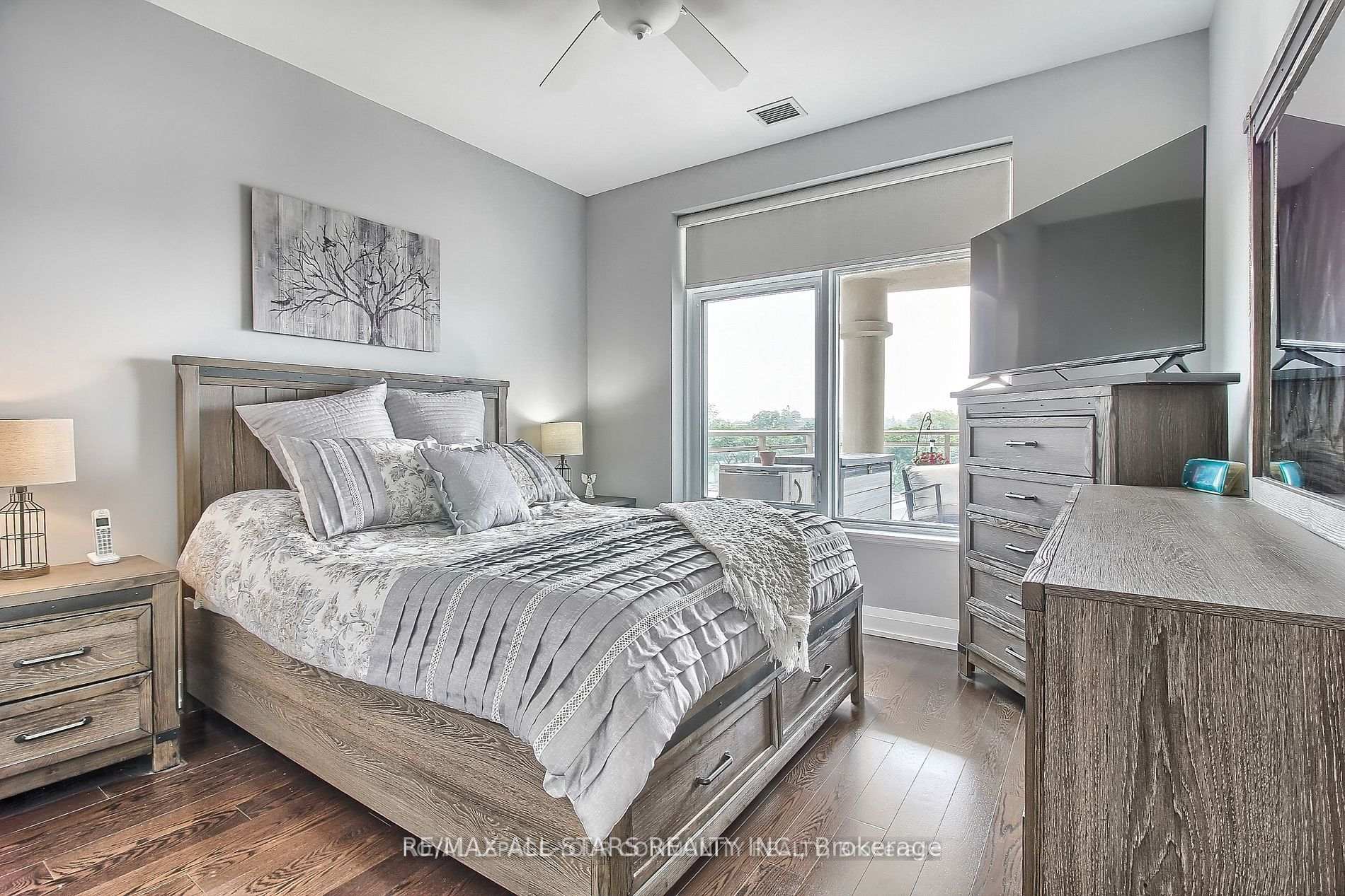 Photo 18 of Unit 609, 15277 Yonge Street S, Aurora, Aurora Village — HOMEH