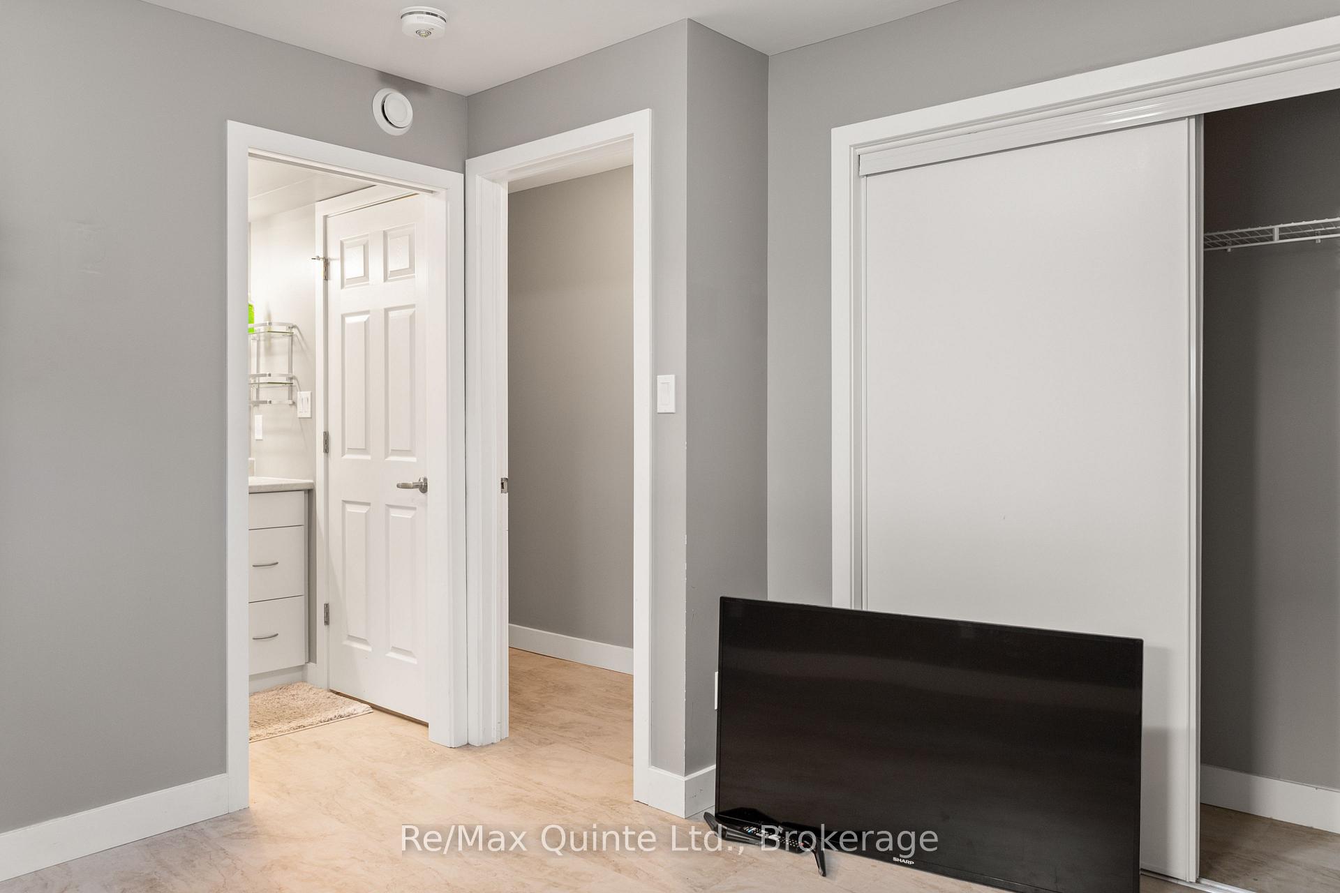 Photo 18 of Unit B, 103 Dewal Place, Belleville, Belleville Ward — HOMEH