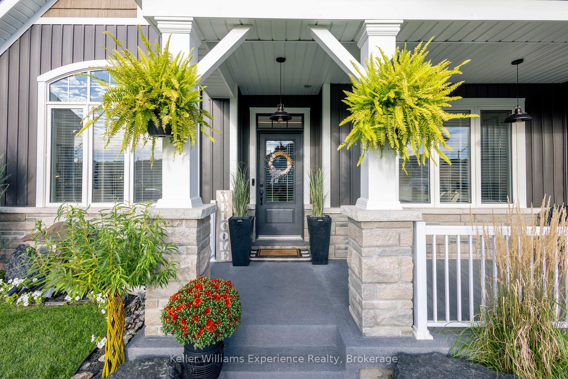 Photo 4 of 38 Dyer Crescent, Bracebridge, Macaulay — HOMEH