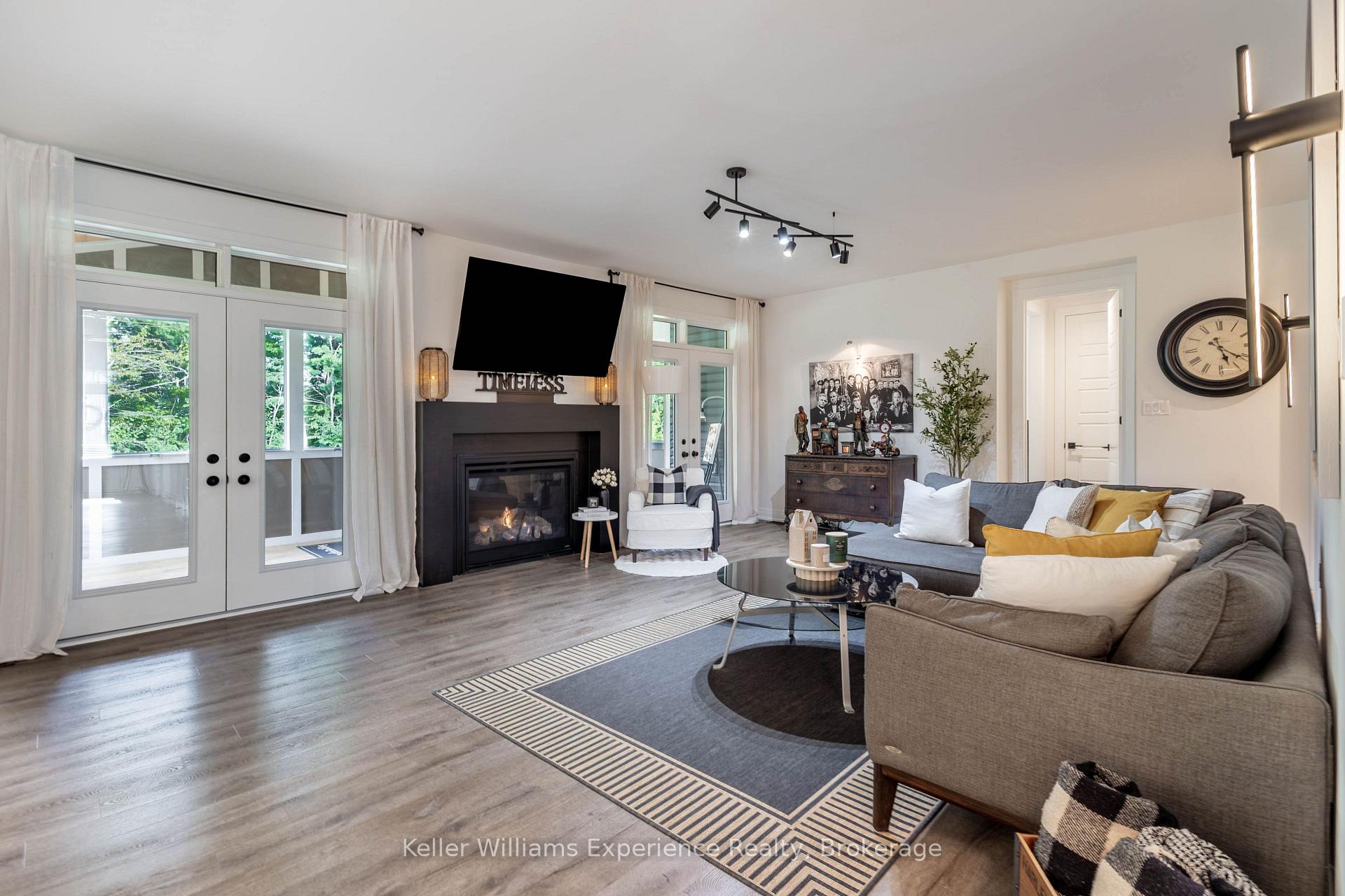Photo 11 of 38 Dyer Crescent, Bracebridge, Macaulay — HOMEH