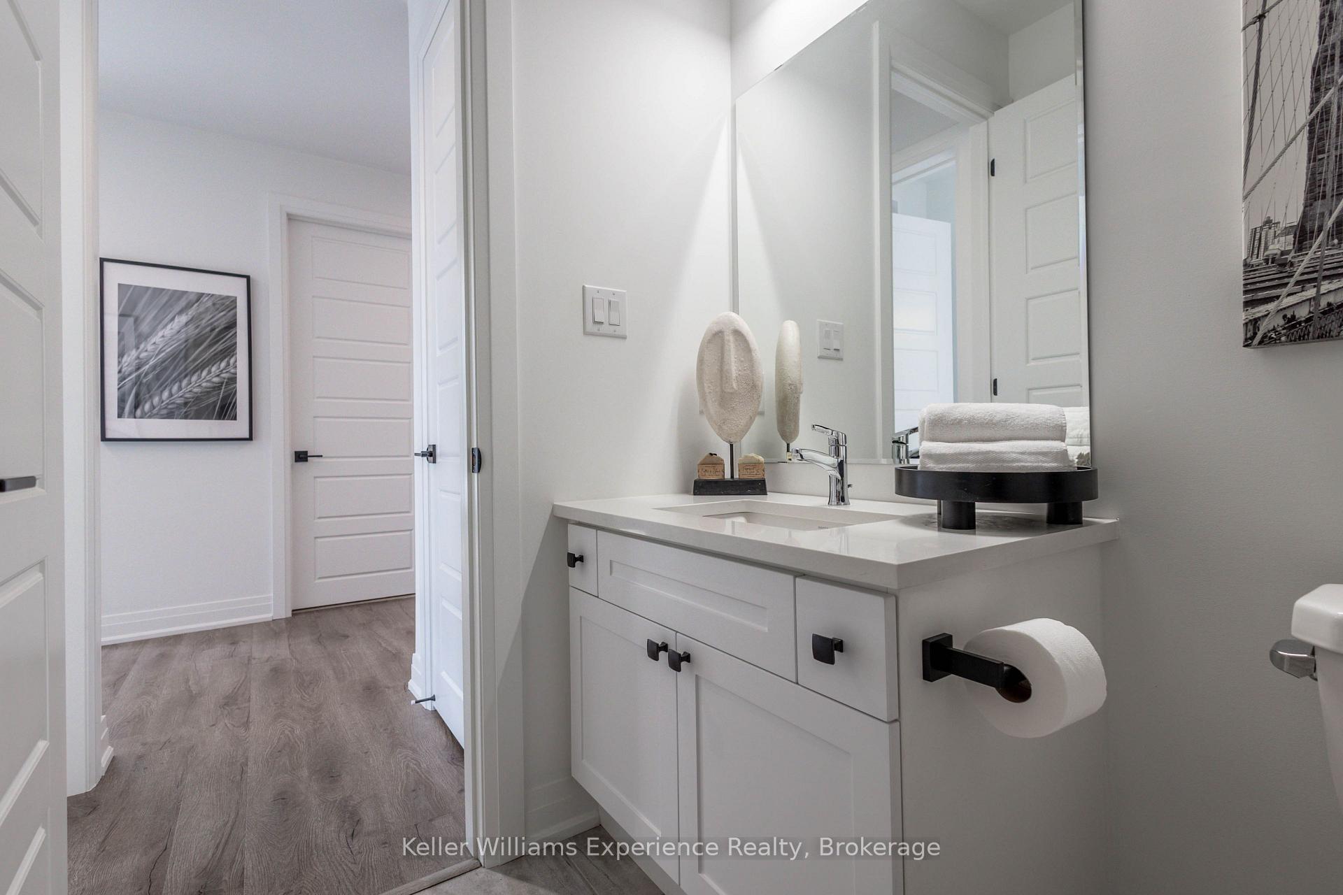 Photo 20 of 38 Dyer Crescent, Bracebridge, Macaulay — HOMEH
