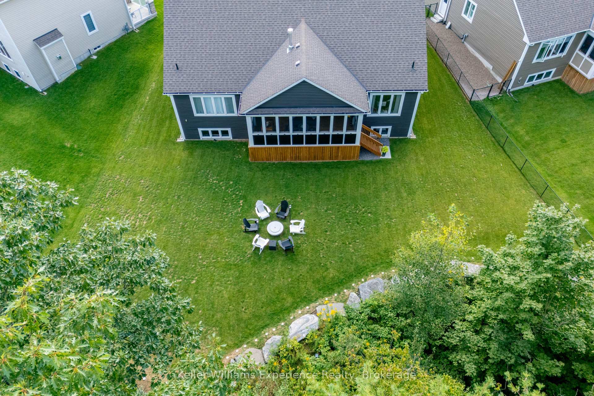 Photo 25 of 38 Dyer Crescent, Bracebridge, Macaulay — HOMEH