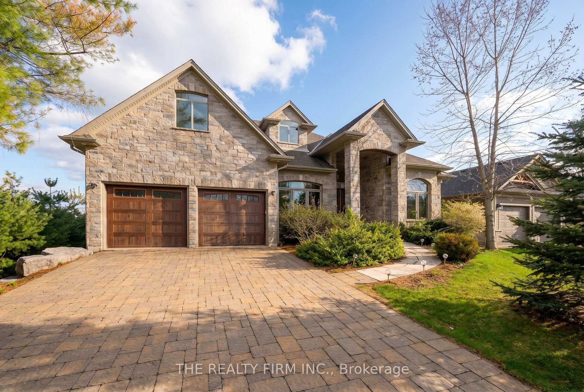 Photo 2 of 2676 Forest Meadow Drive, Strathroy-Caradoc, Mount Brydges — HOMEH