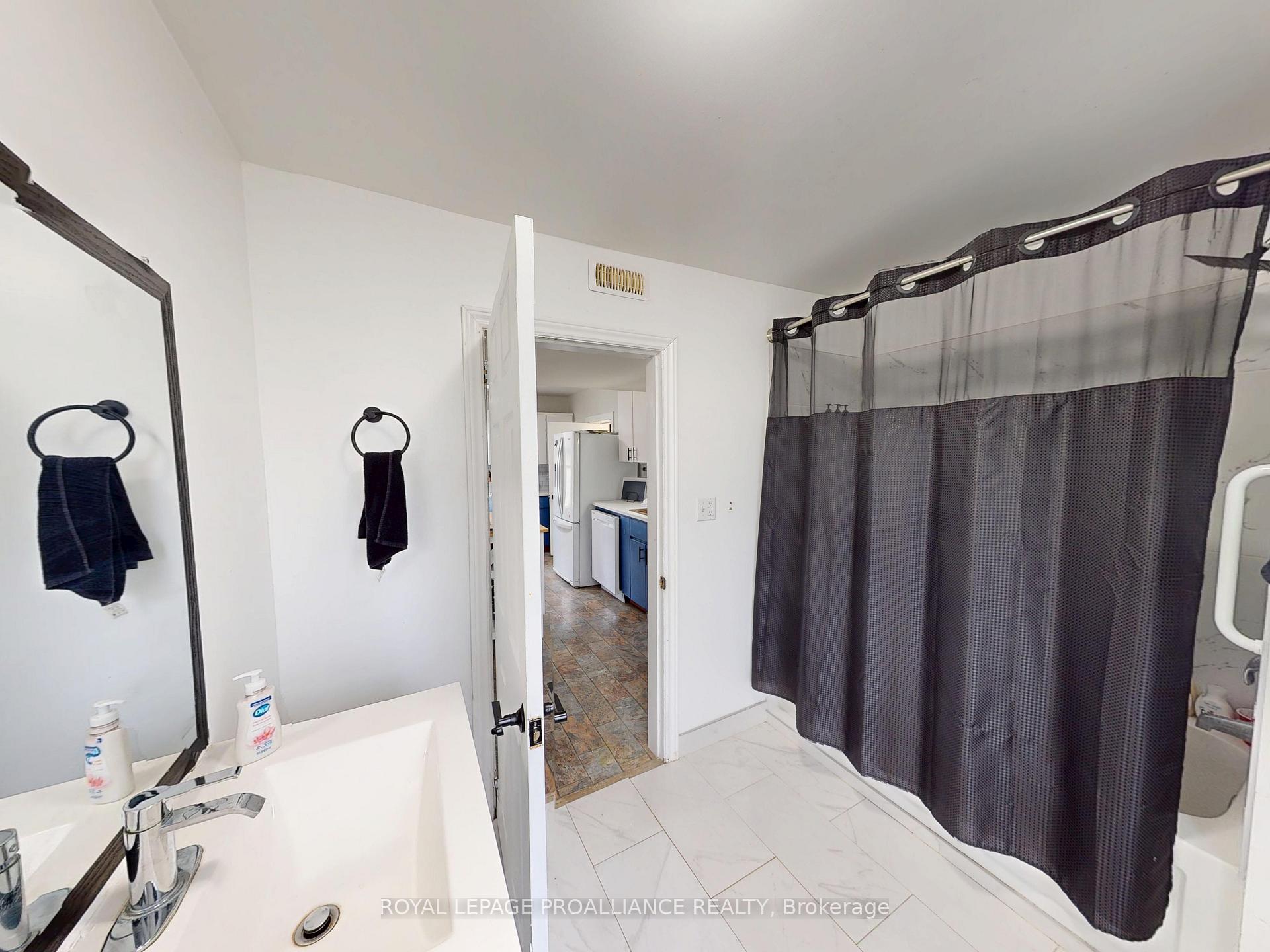 Photo 14 of 83 College Street, Deseronto, Deseronto (Town) — HOMEH